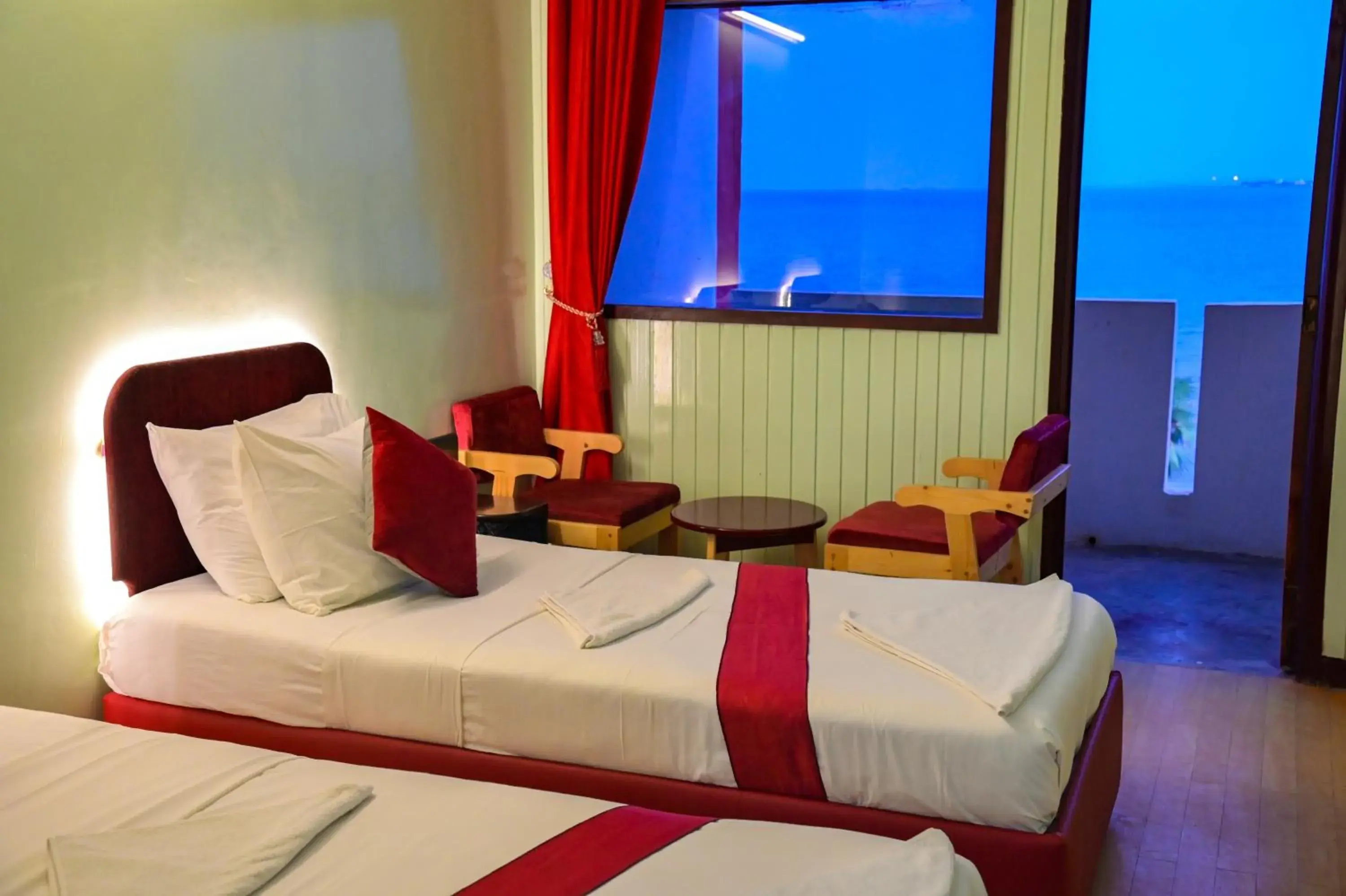 Double or Twin Room with Lake View in SIESTA HOTEL Double or Twin Room with Lake View in SIESTA HOTEL