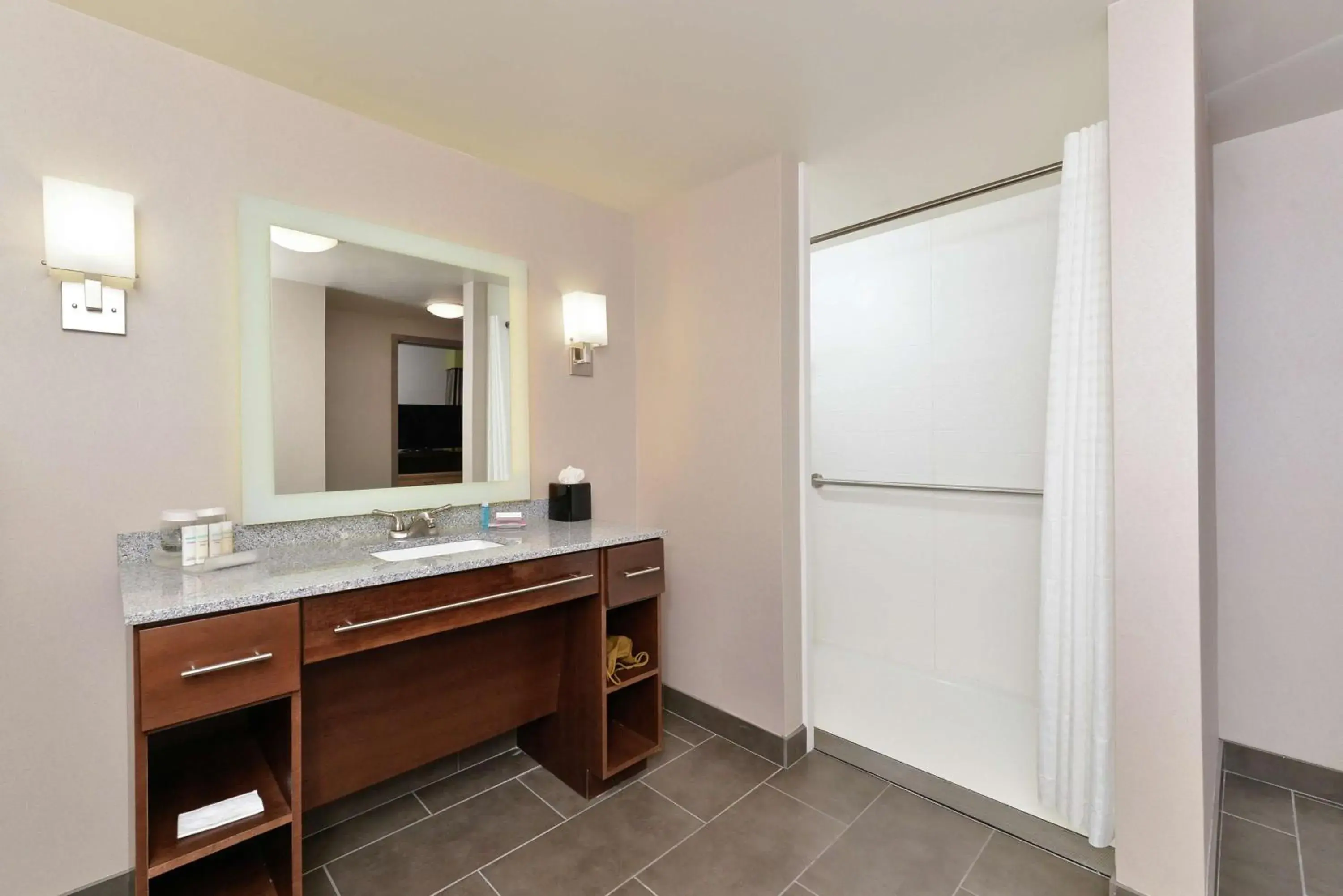 Bathroom in Homewood Suites by Hilton Cincinnati/Mason Bathroom in Homewood Suites by Hilton Cincinnati/Mason