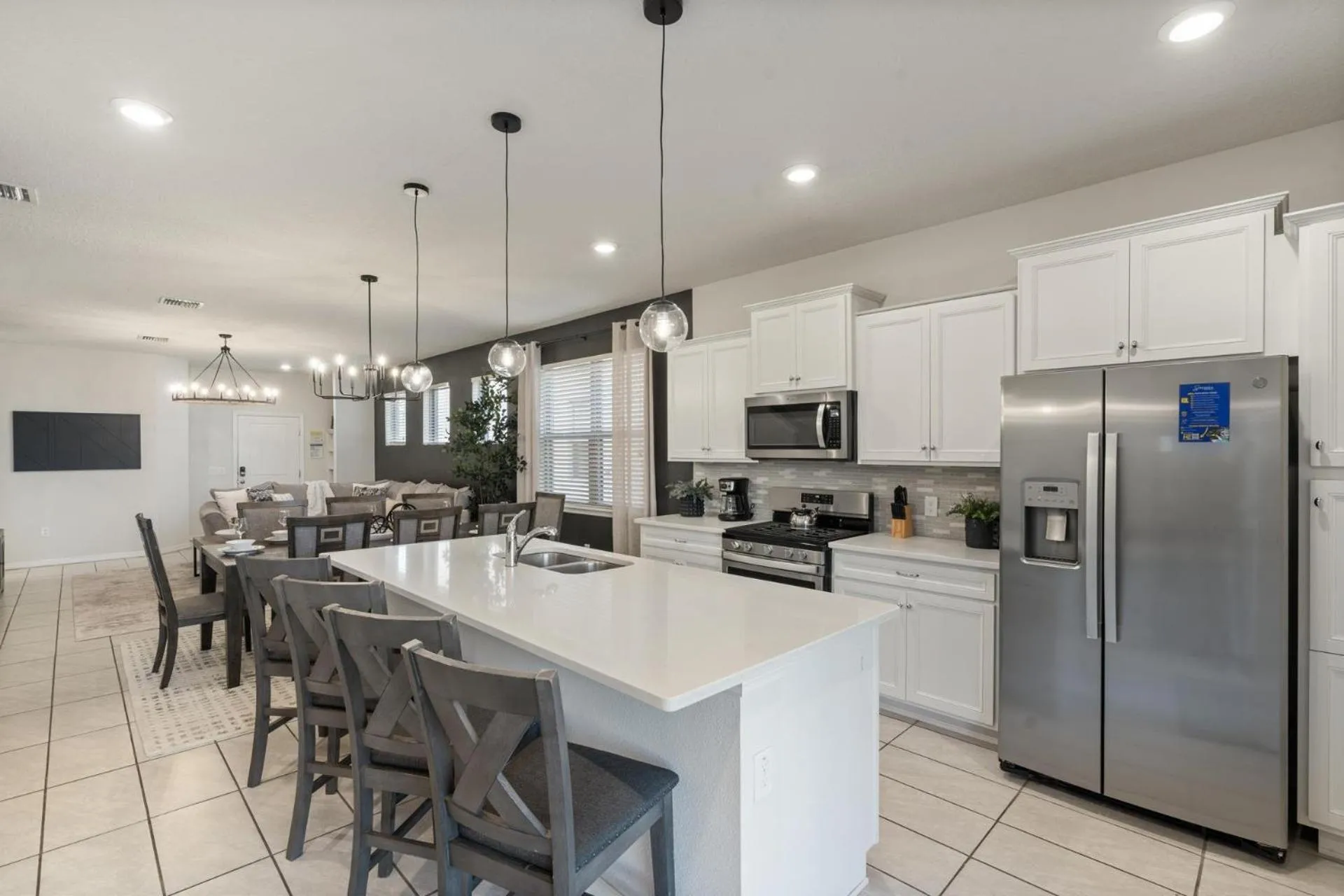 Kitchen or kitchenette in 5448 Misty Oak