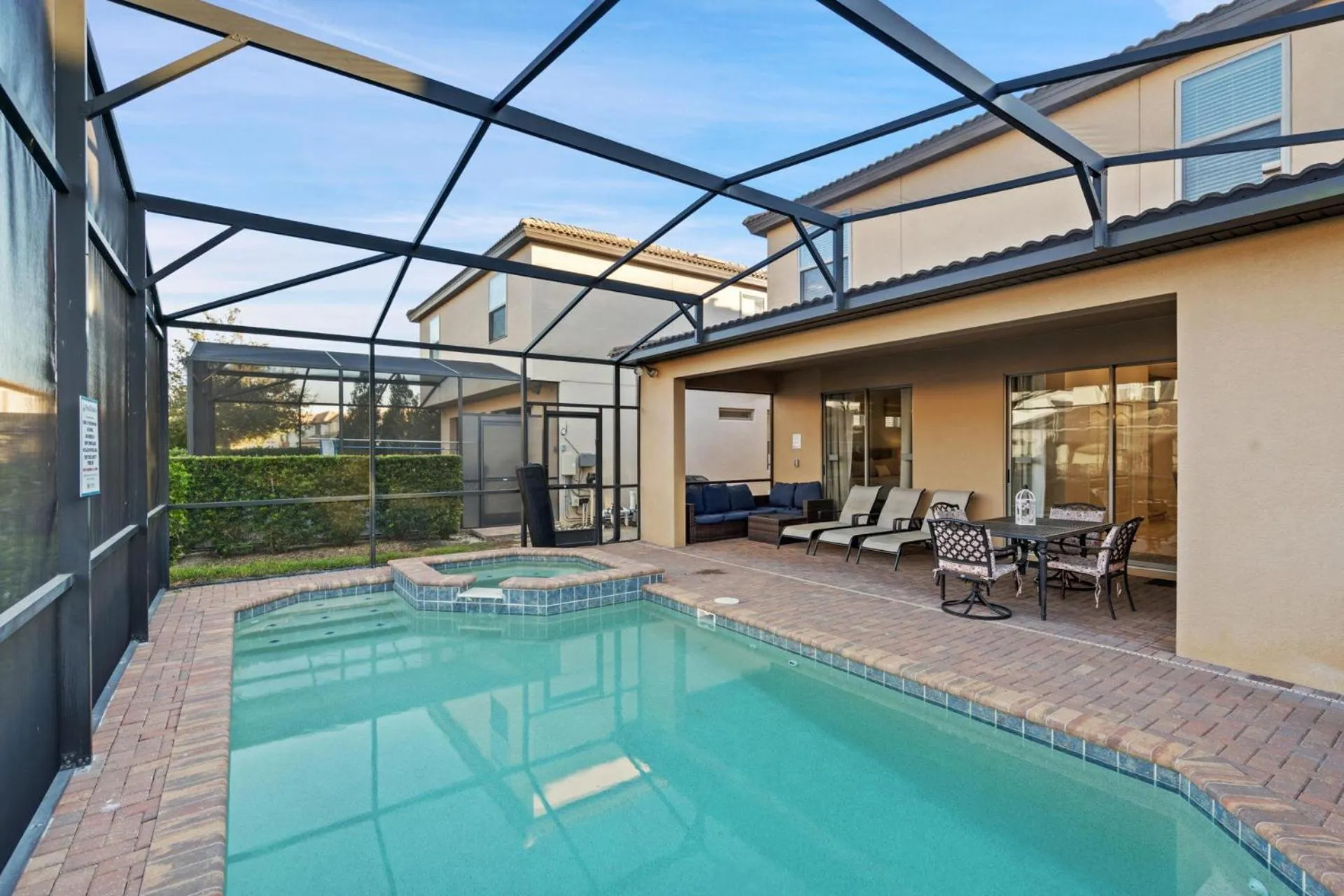 Patio in 5448 Misty Oak