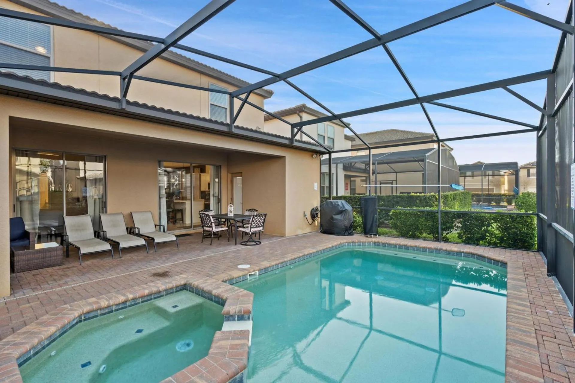 Patio in 5448 Misty Oak