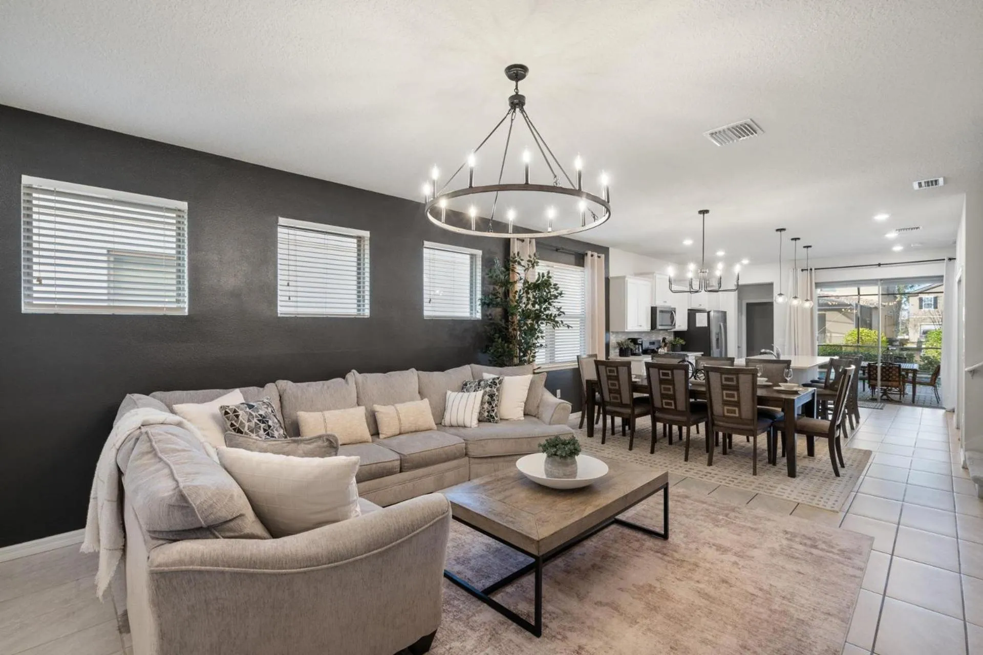 Living room in 5448 Misty Oak
