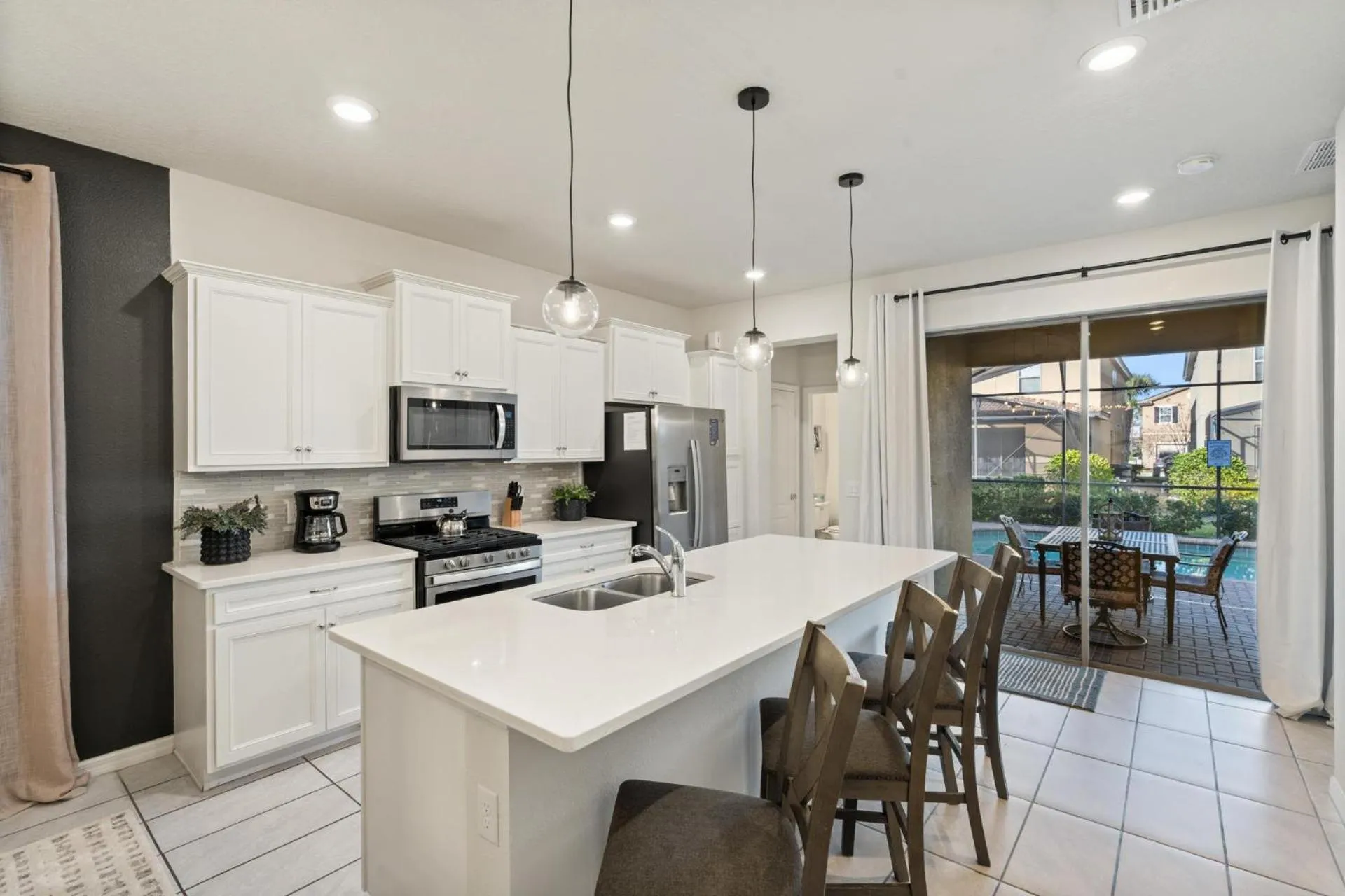 Kitchen or kitchenette in 5448 Misty Oak