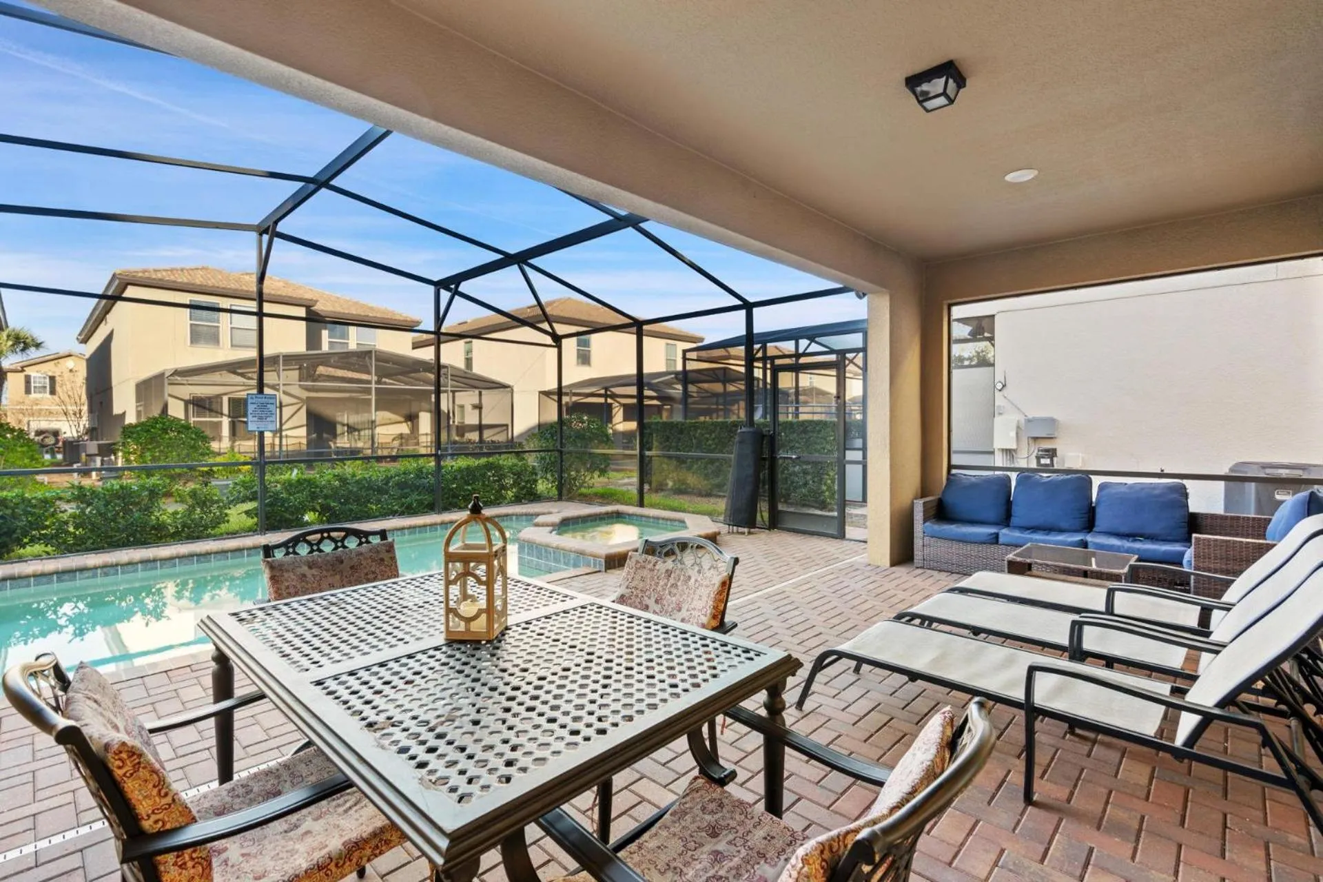 Patio in 5448 Misty Oak
