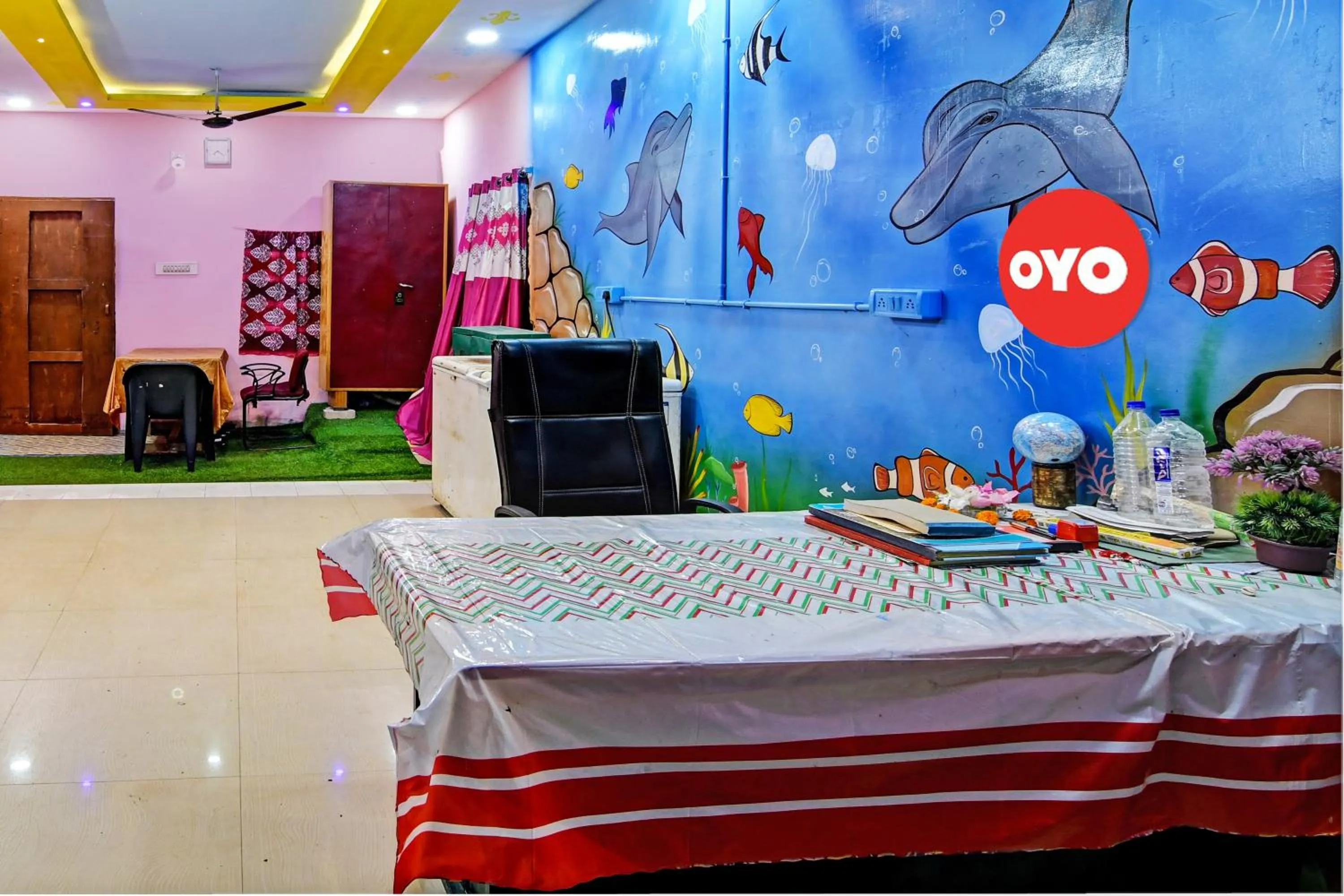 Lobby or reception in Hotel O Daffodil Lodge Dolphin restaurant