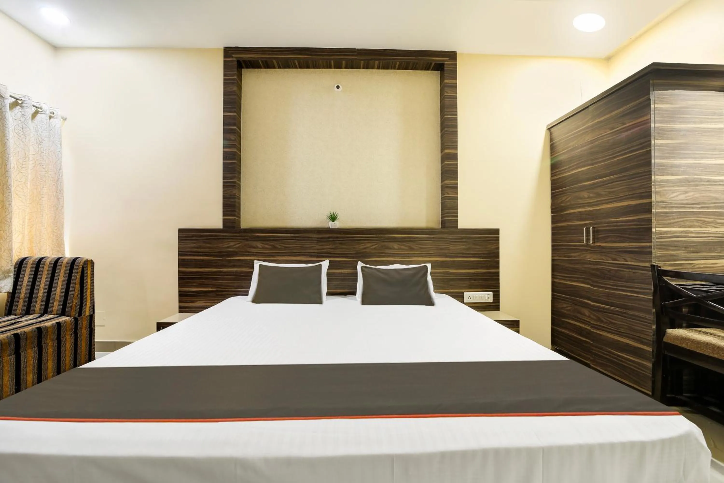 Bedroom, Bed in Collection O Hotel Silver Inn