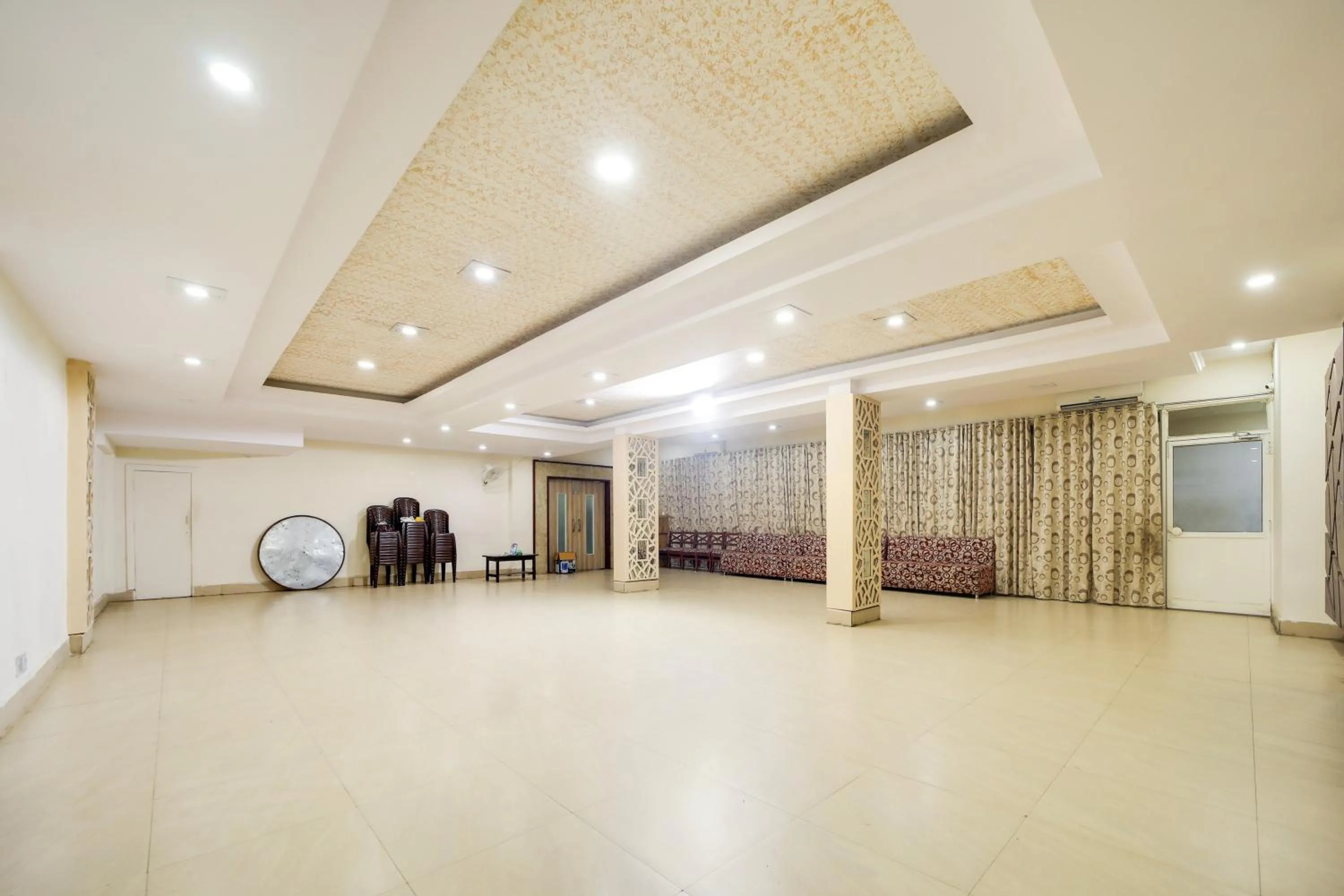 Lobby or reception in Collection O Hotel Silver Inn