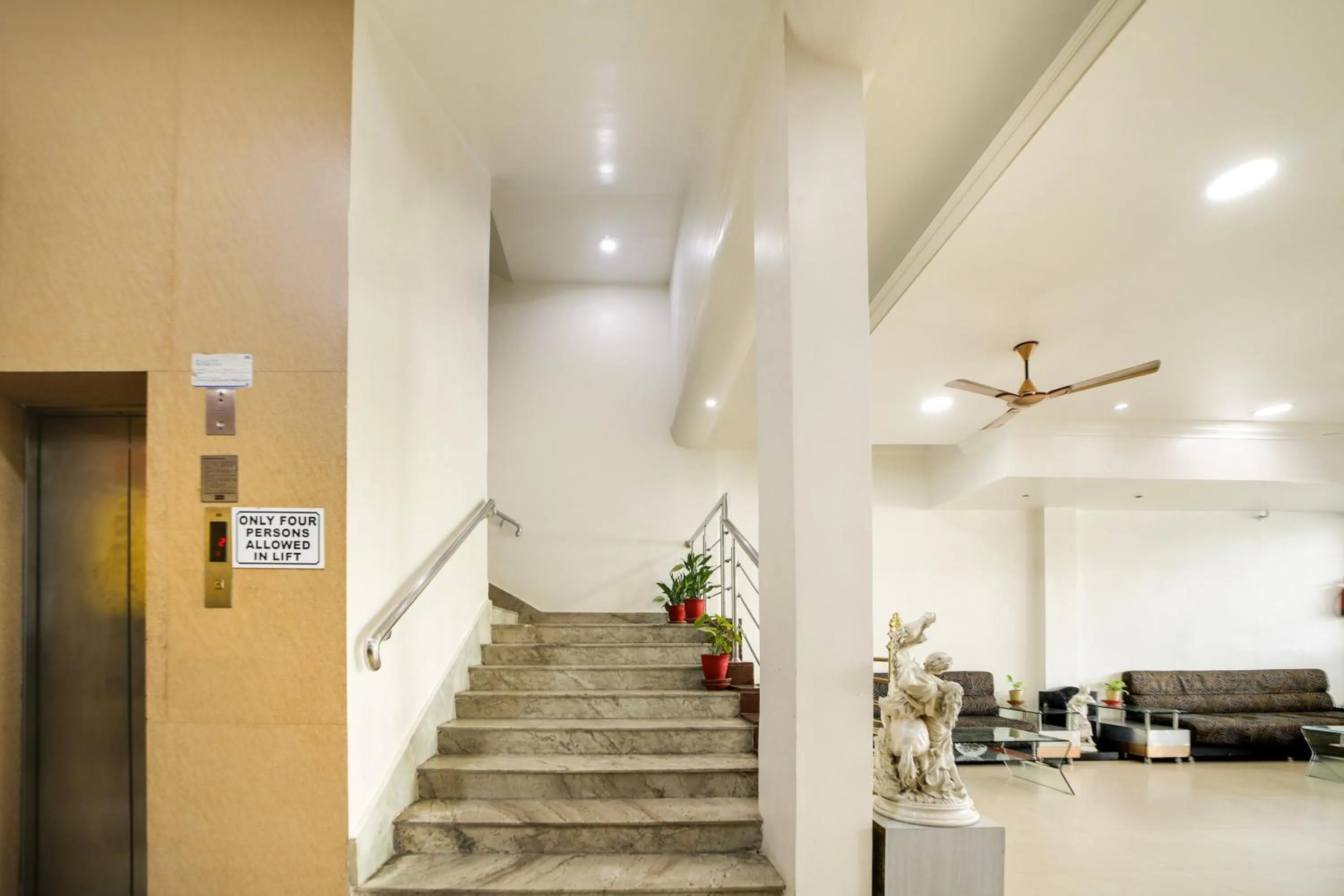 Lobby or reception in Collection O Hotel Silver Inn