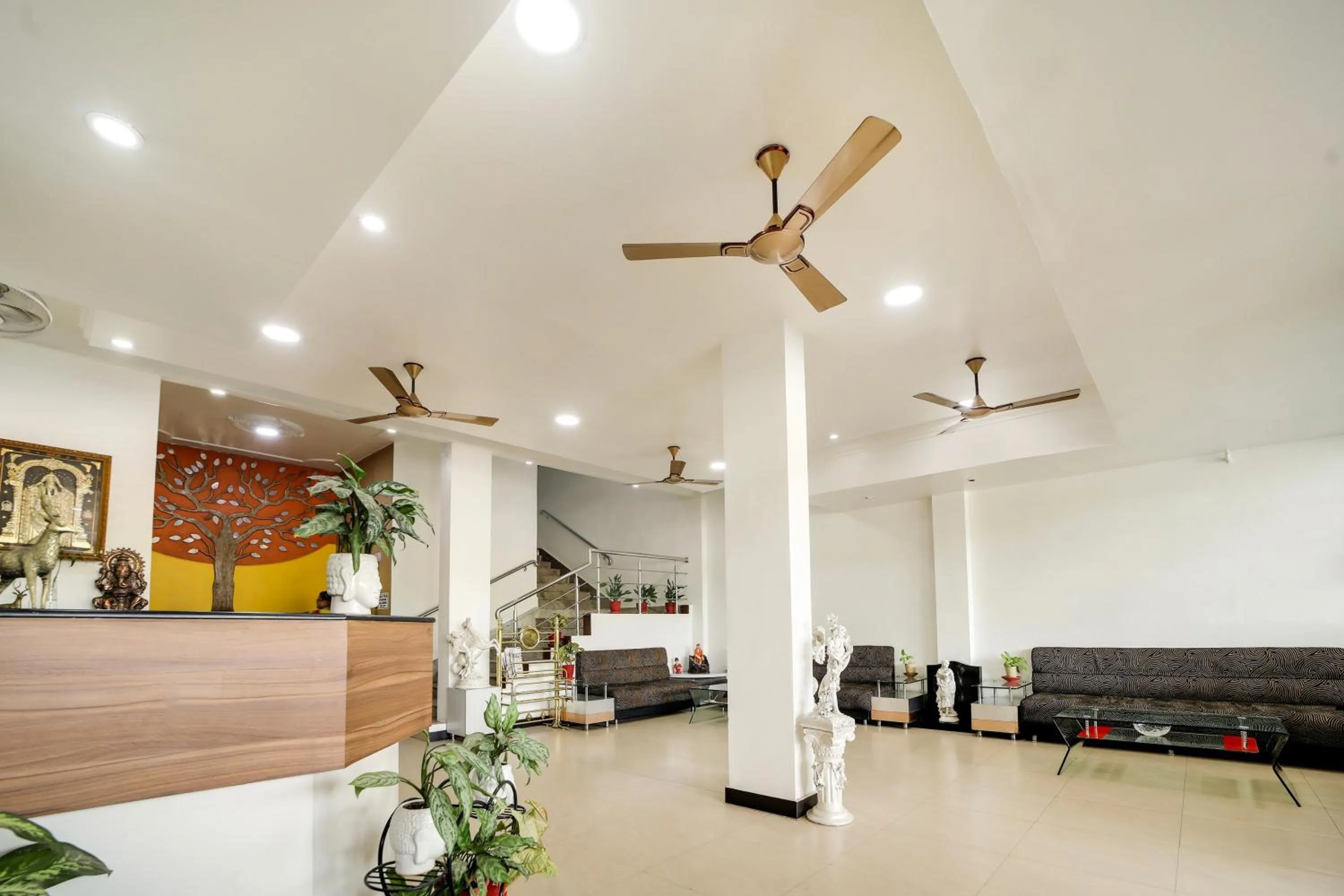 Lobby or reception in Collection O Hotel Silver Inn