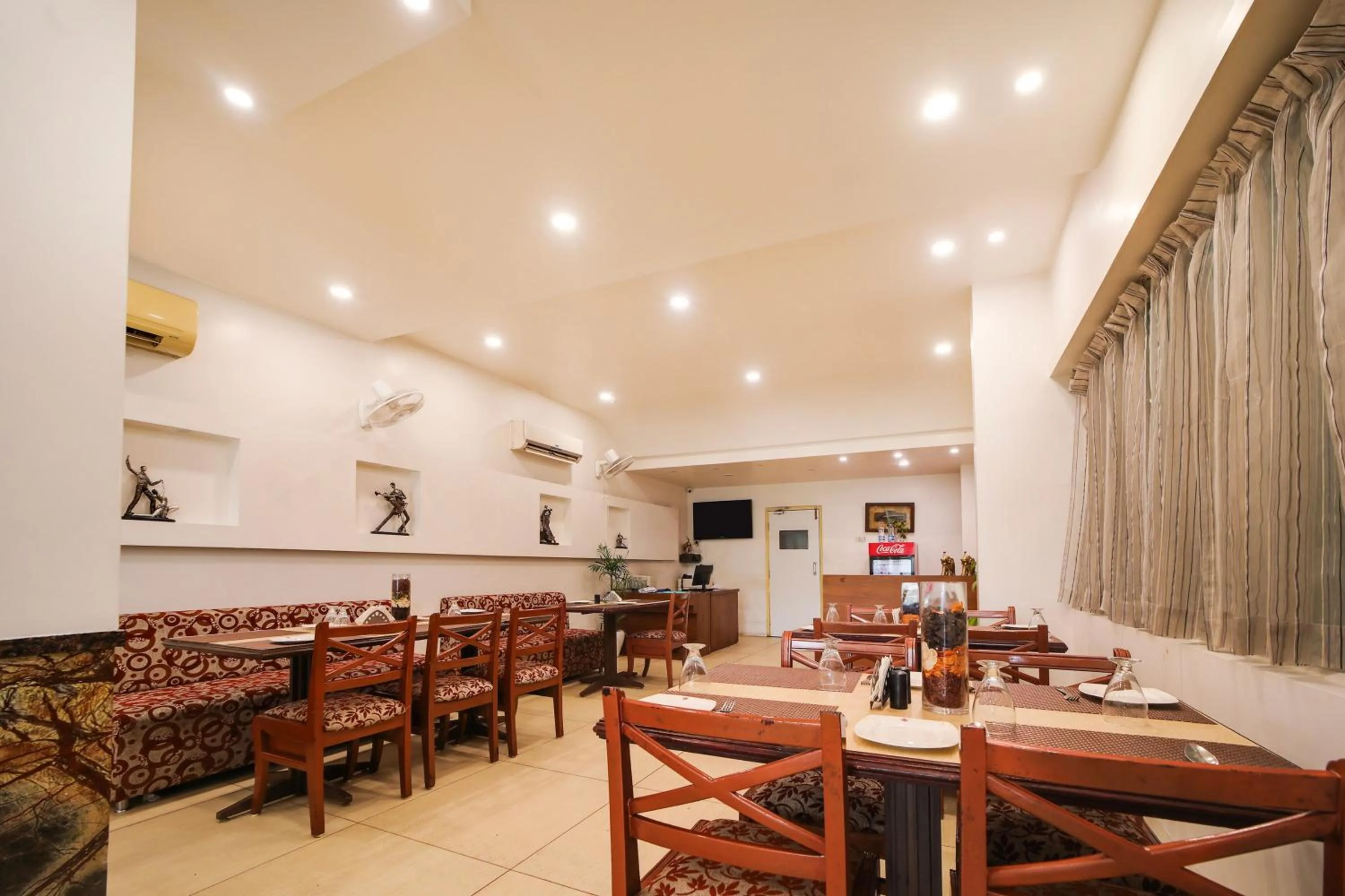 Lobby or reception in Collection O Hotel Silver Inn