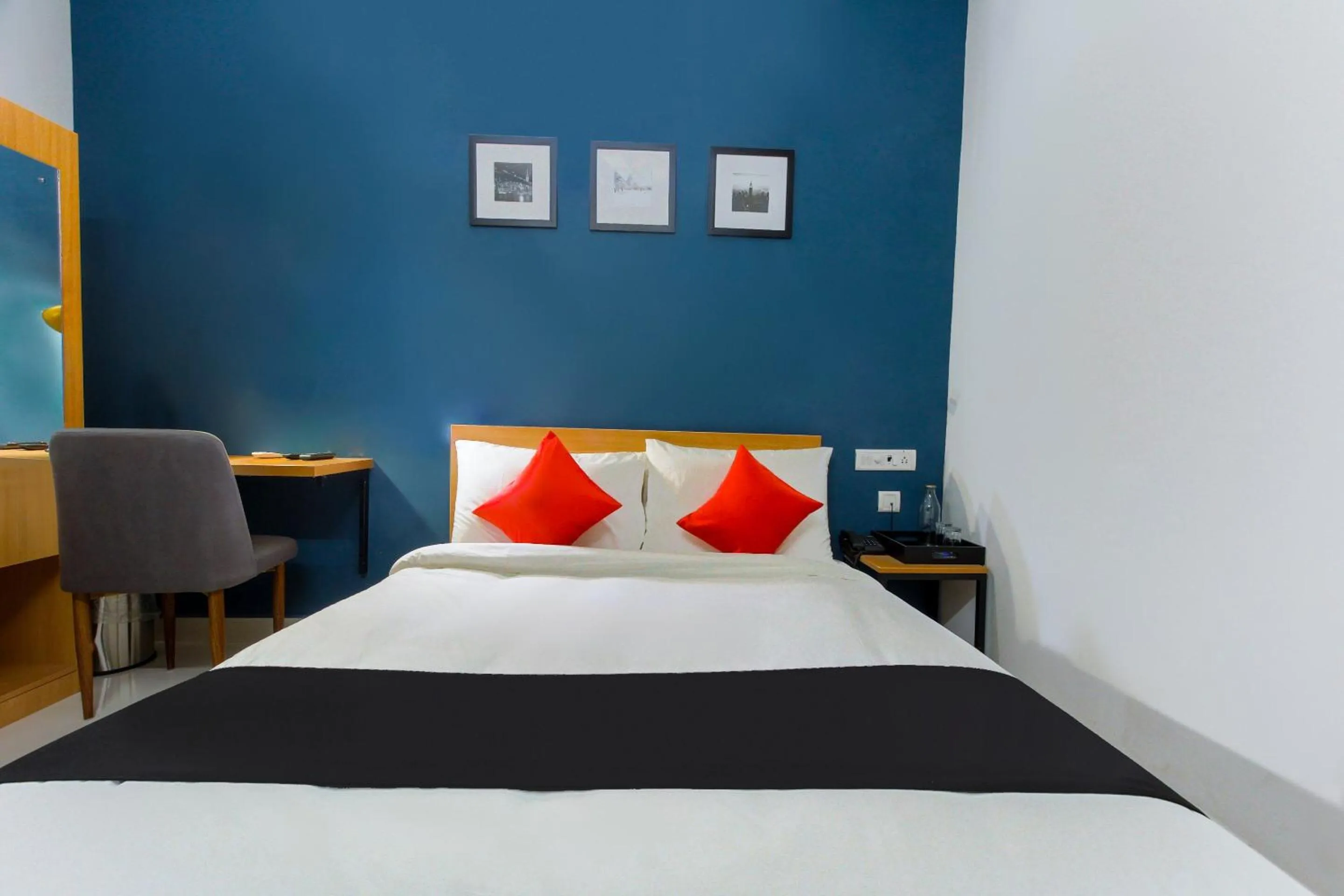 Bedroom in Hotel O Murugan Rooms