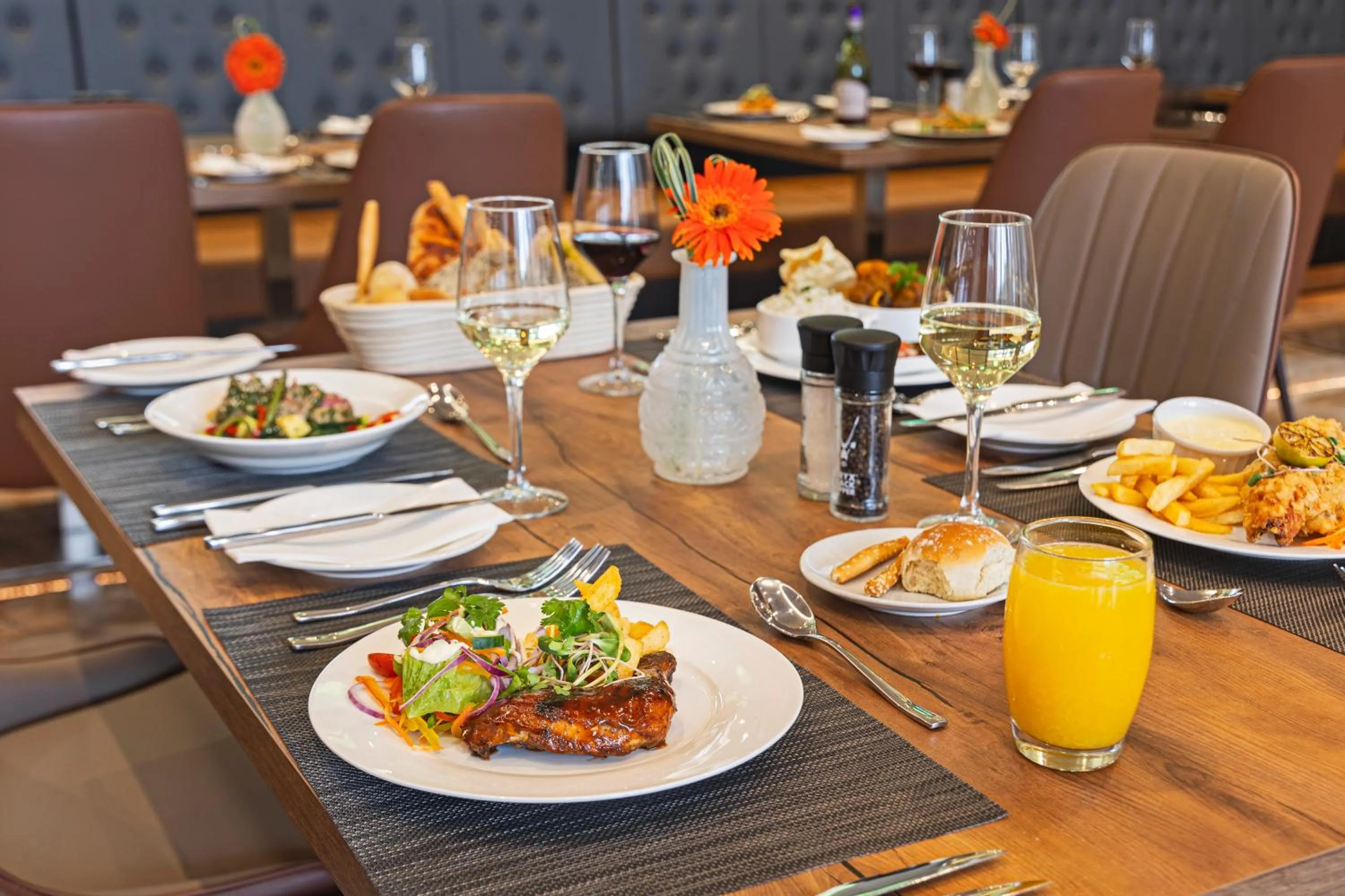 Restaurant/places to eat in Coastlands Skye Hotel, Ridgeside, Umhlanga