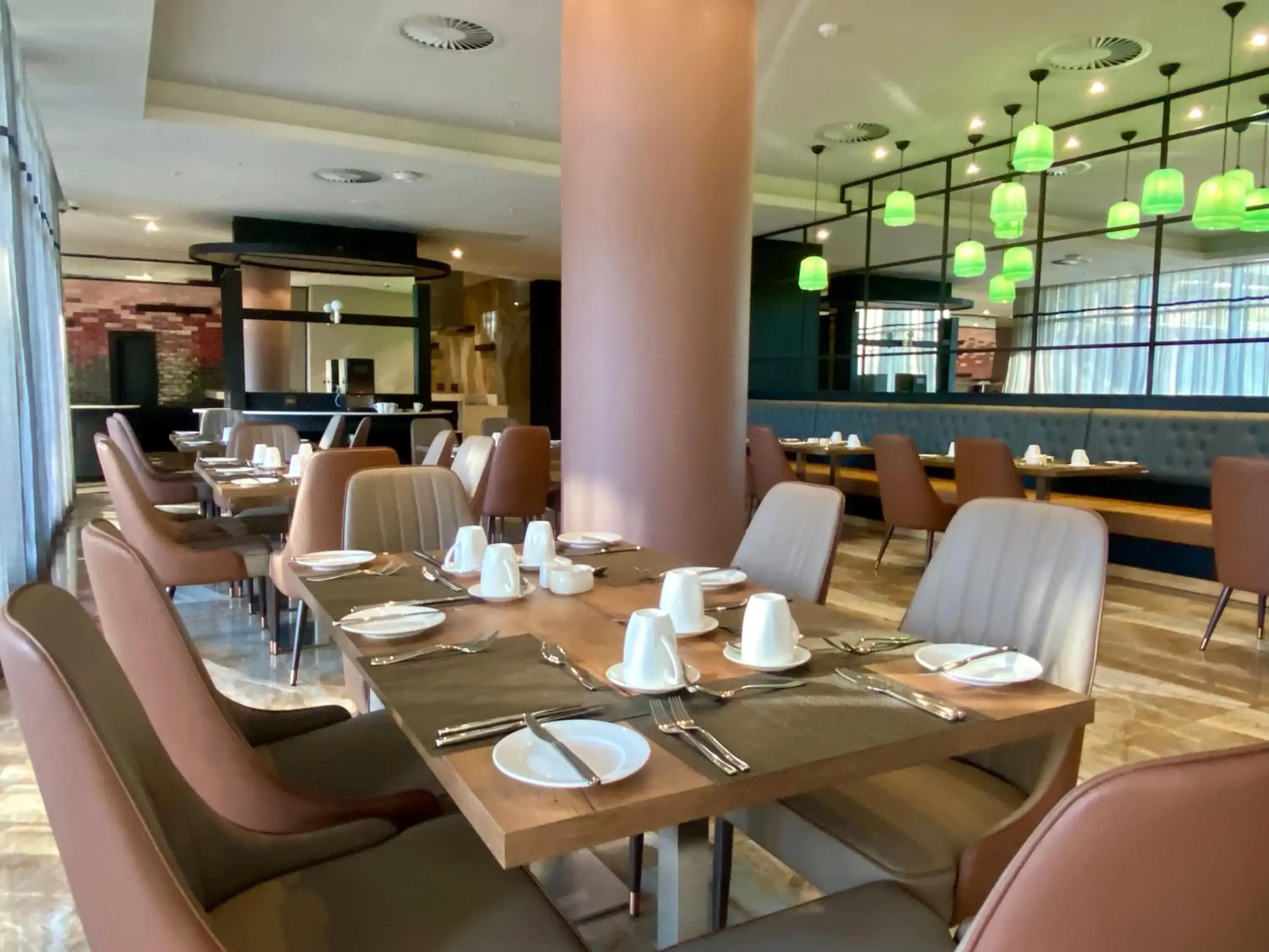 Restaurant/places to eat in Coastlands Skye Hotel, Ridgeside, Umhlanga Restaurant/places to eat in Coastlands Skye Hotel, Ridgeside, Umhlanga