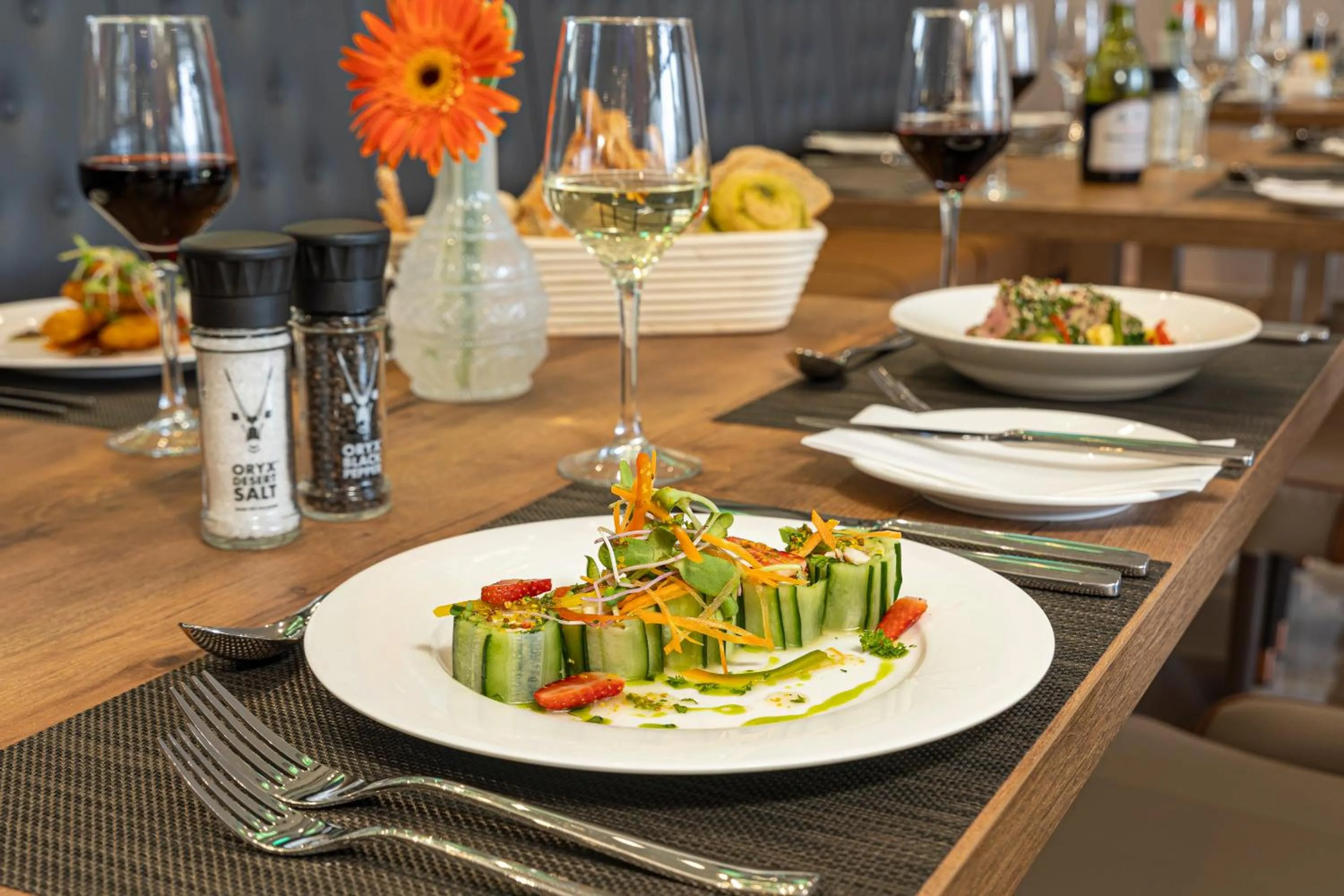 Restaurant/places to eat in Coastlands Skye Hotel, Ridgeside, Umhlanga