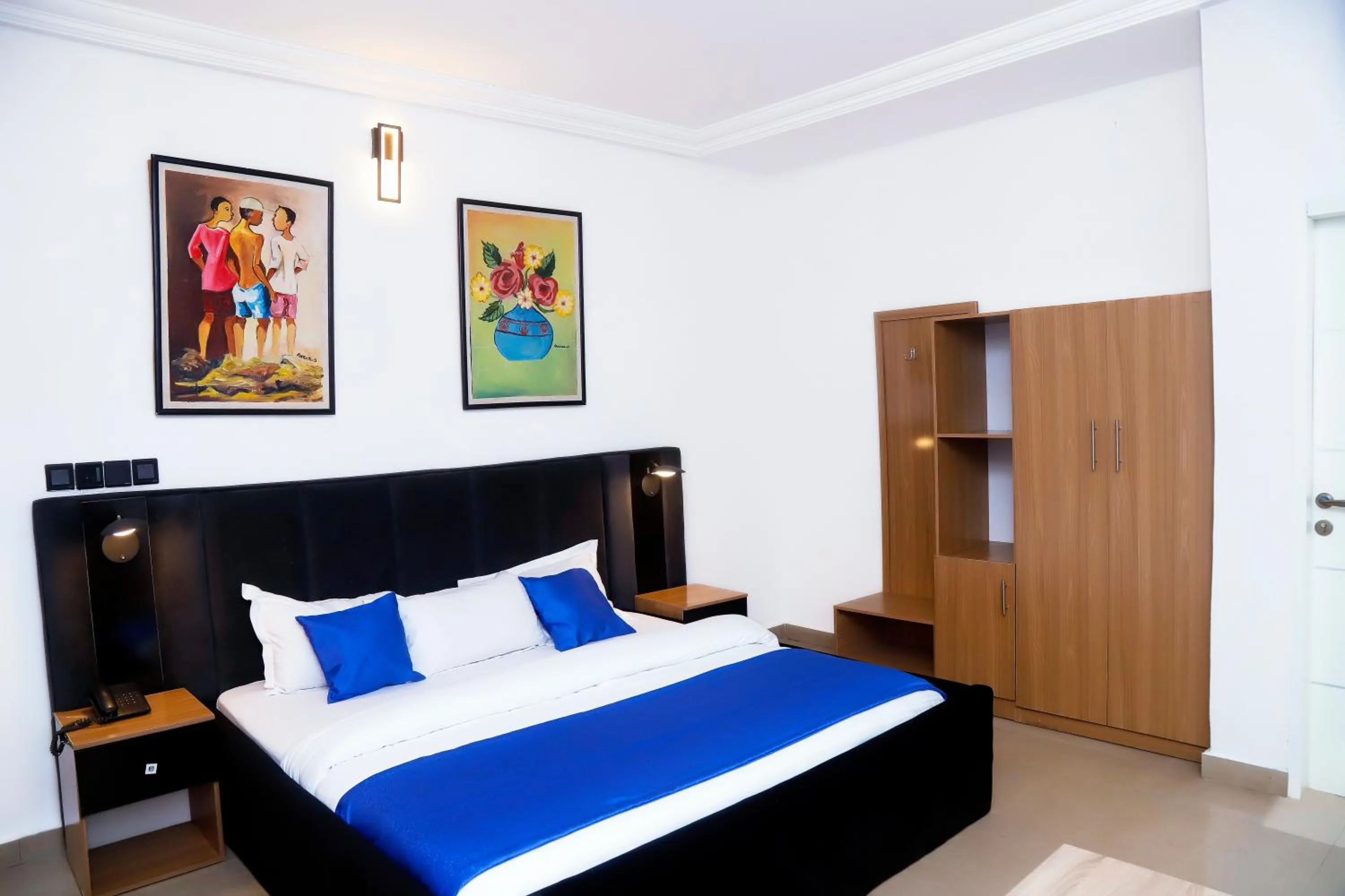 Bed in Western Dreams Hotel