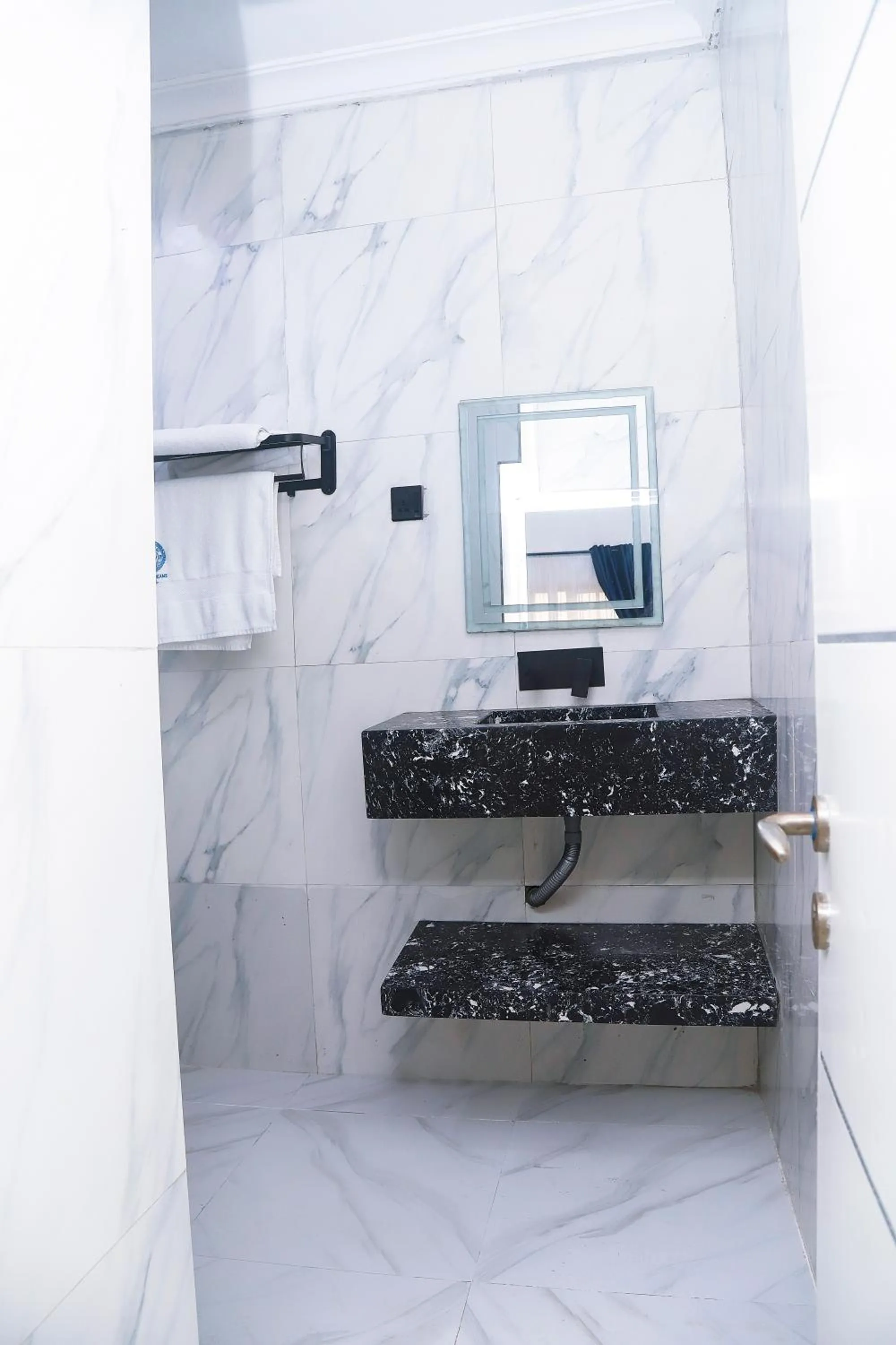 Western Dreams Hotel