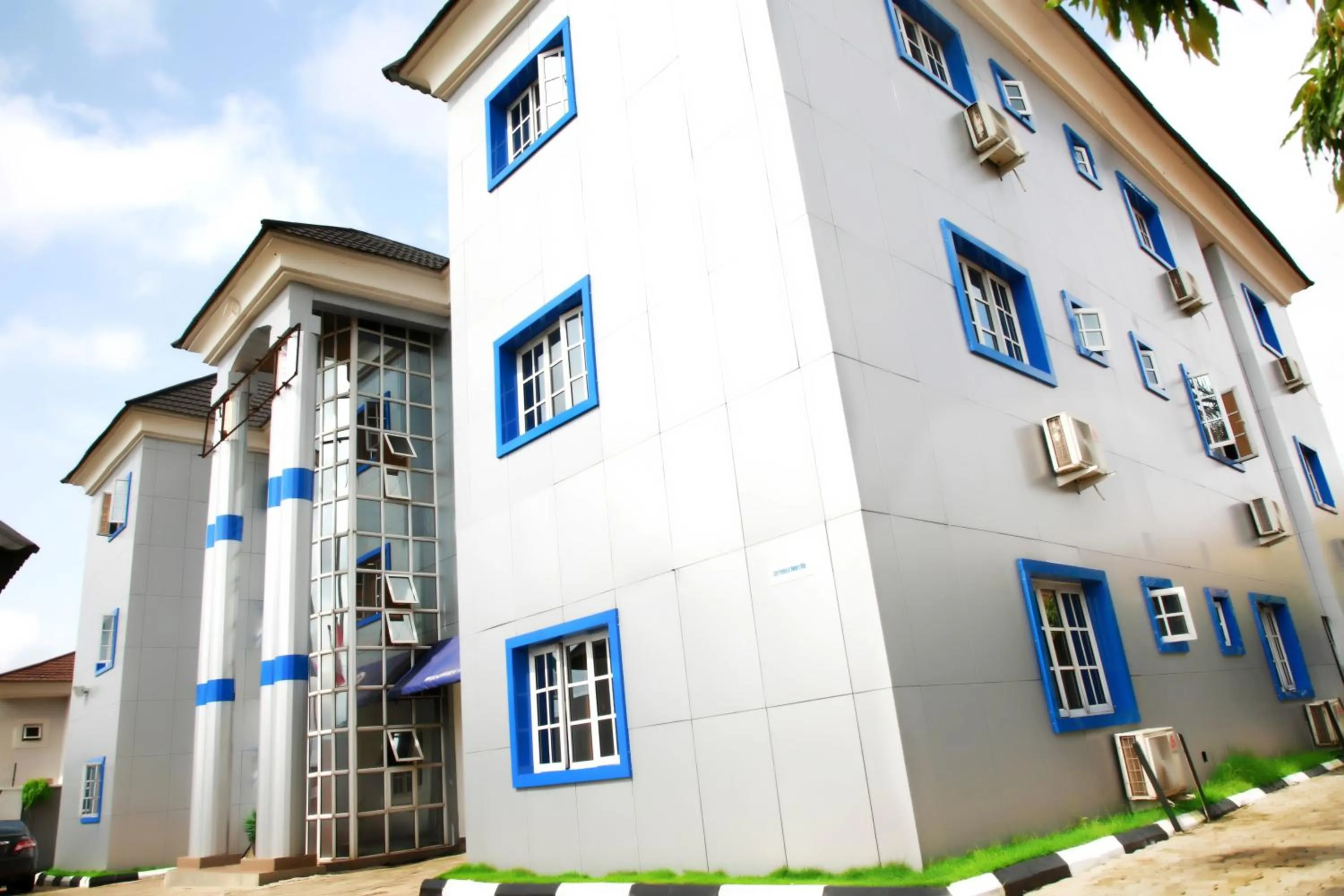 Western Dreams Hotel