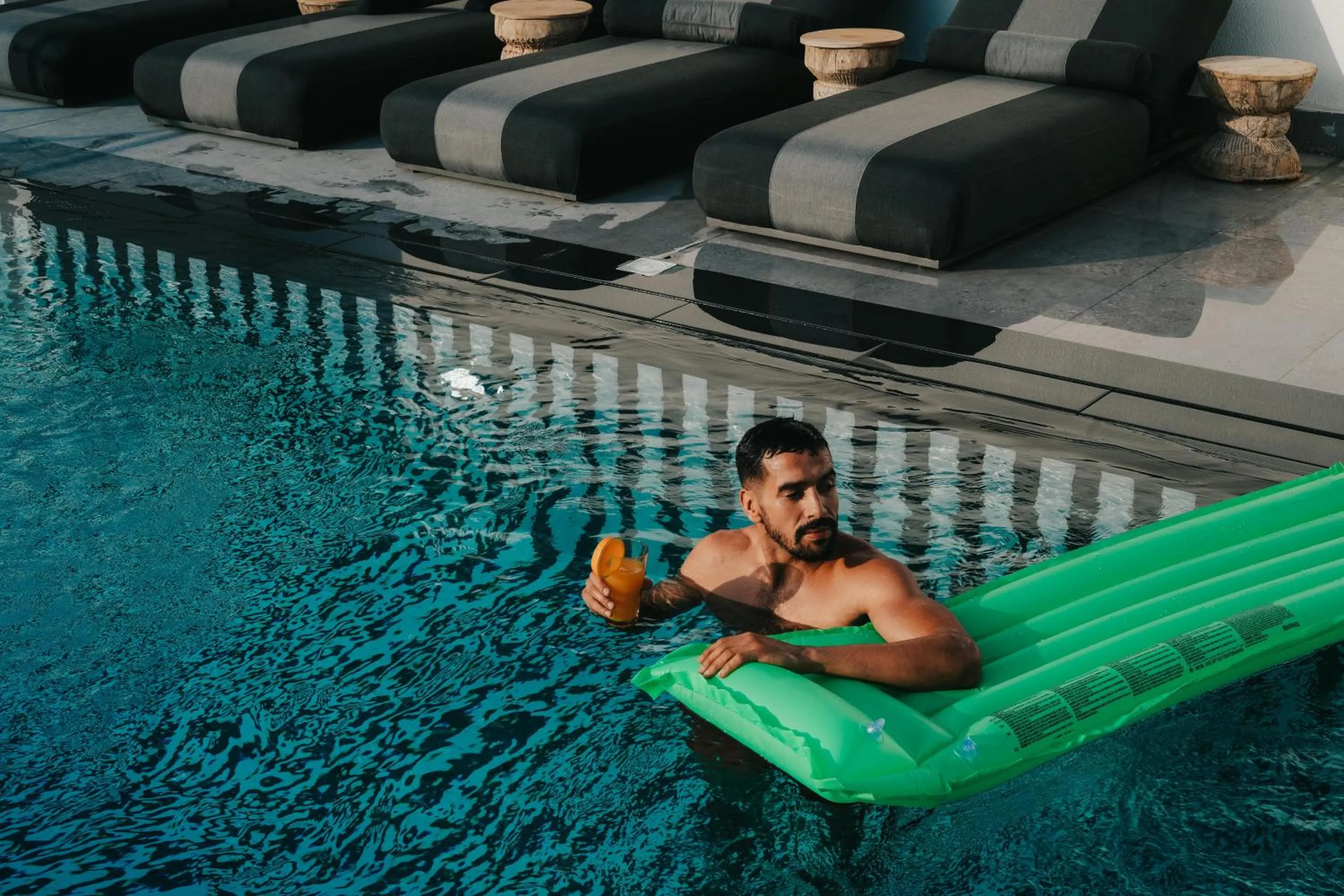 Swimming pool in Shada Hotel Dubai - فندق شدا دبي