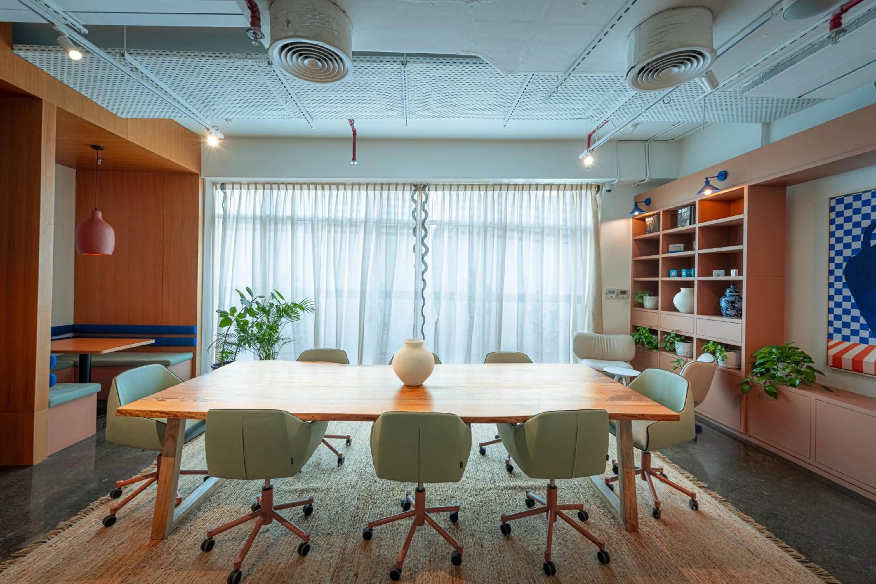 Business facilities in Shada Hotel Dubai - فندق شدا دبي