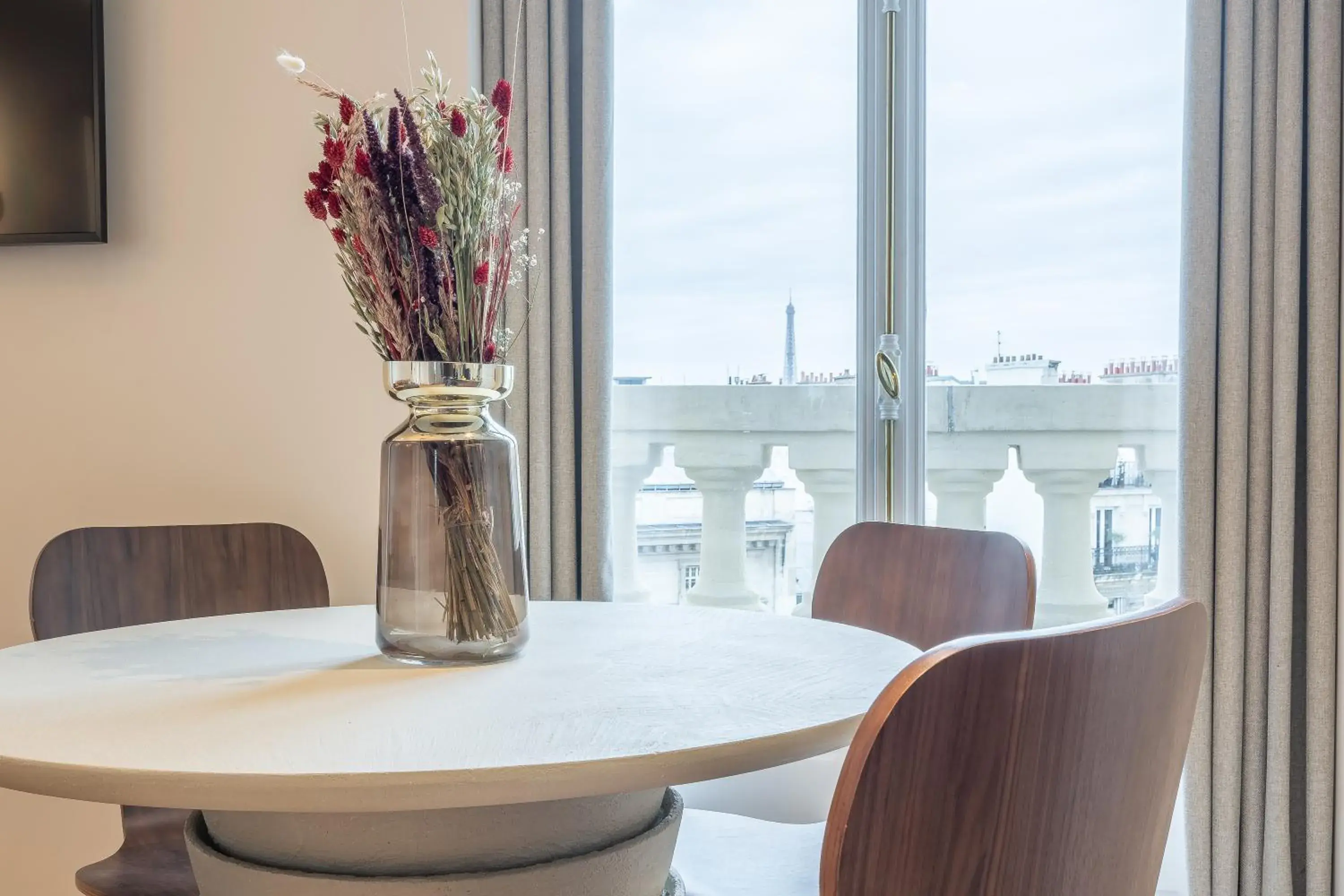 View (from property/room) in Yuna Saint-Germain-des-Prés - Serviced Apartments View (from property/room) in Yuna Saint-Germain-des-Prés - Serviced Apartments