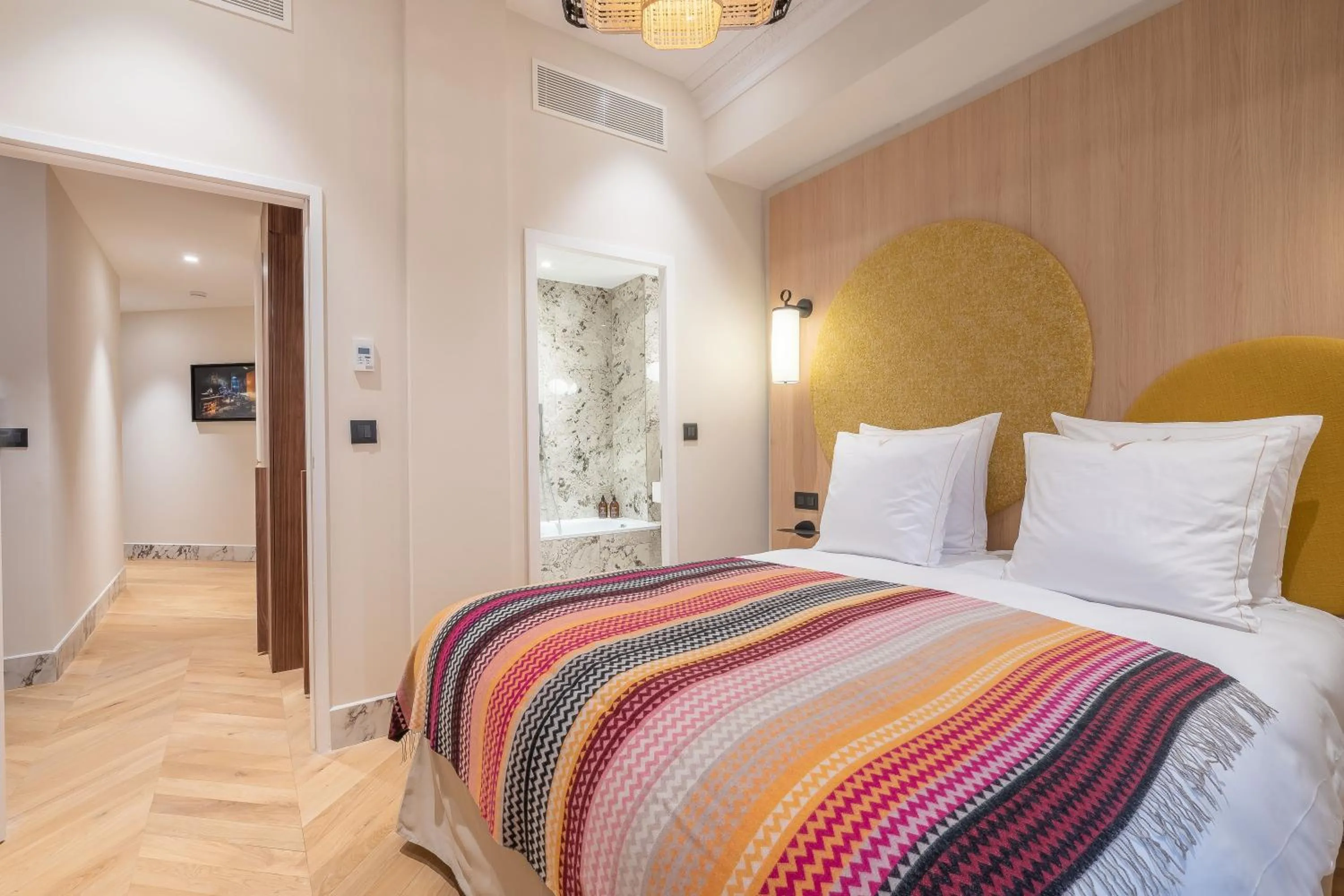 Bedroom, Bed in Yuna Saint-Germain-des-Prés - Serviced Apartments