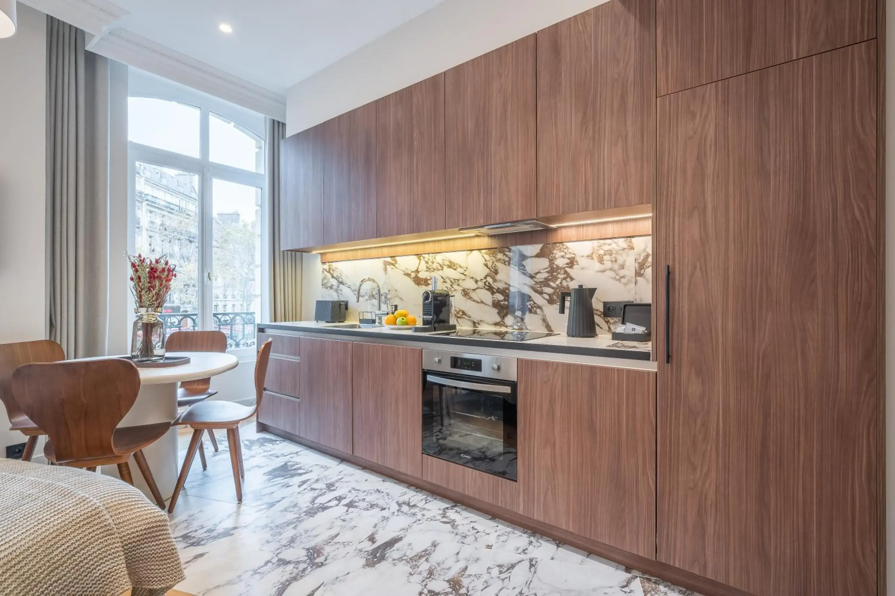 Living room in Yuna Saint-Germain-des-Prés - Serviced Apartments Living room in Yuna Saint-Germain-des-Prés - Serviced Apartments