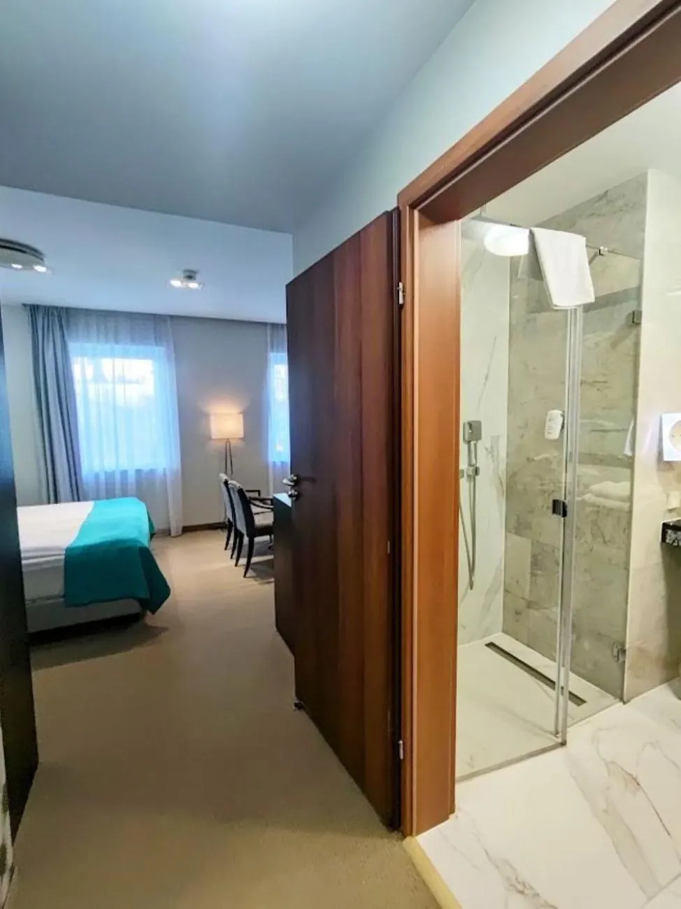 Shower, Bed in Hotel Zamek Centrum