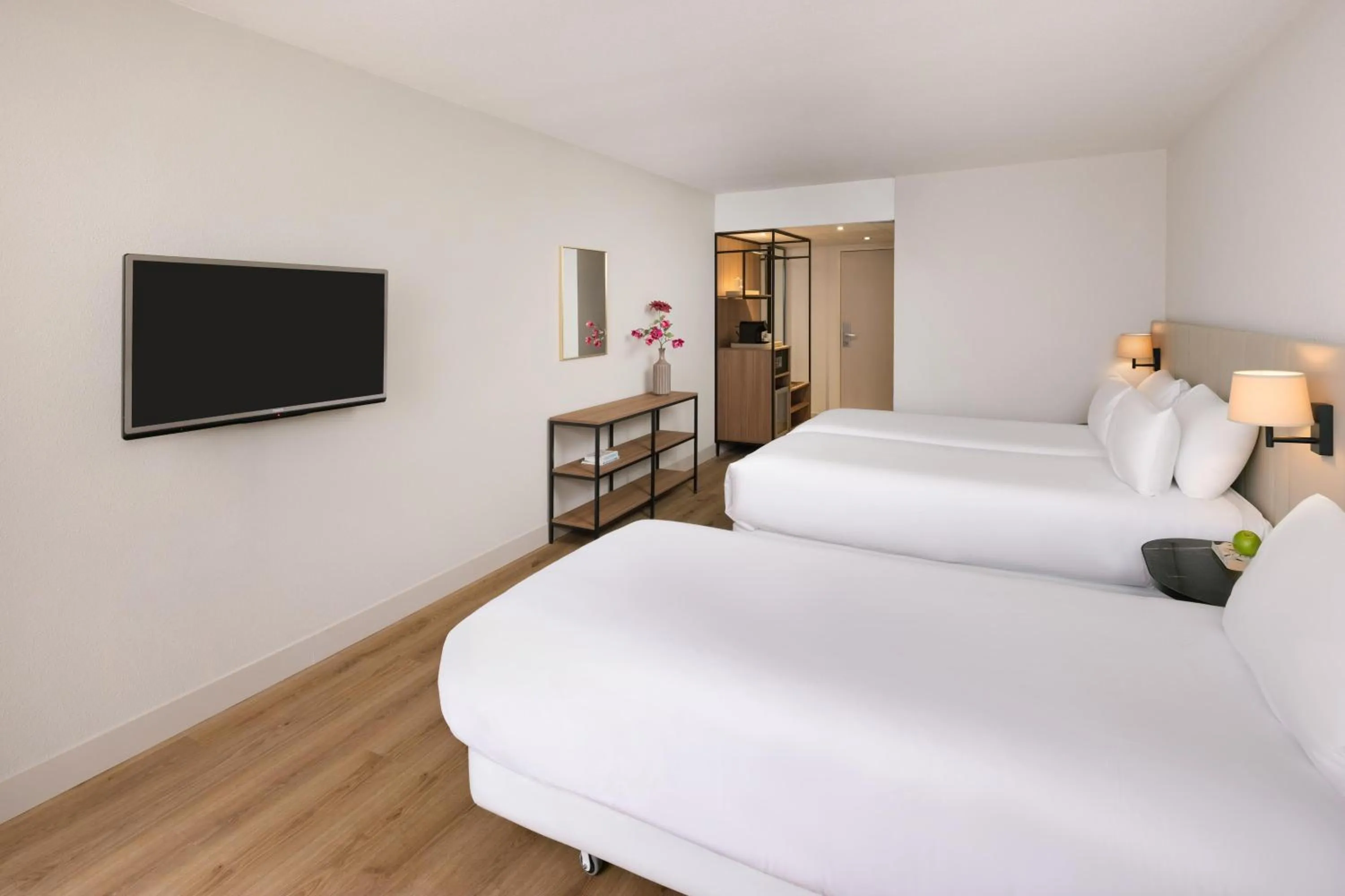 Bedroom, Bed in NH Zandvoort Hotel