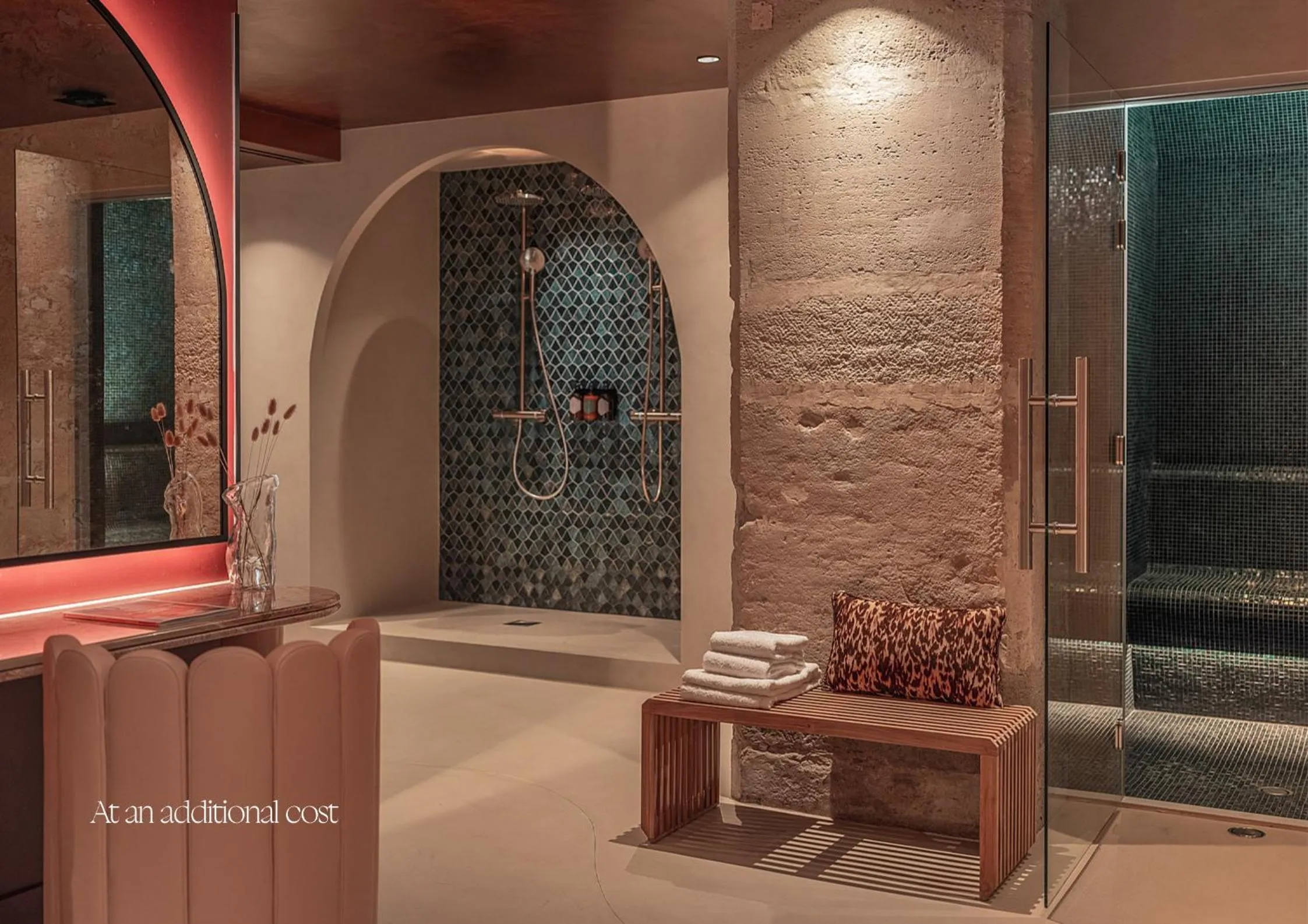 Hot Tub in Boudoir des Muses