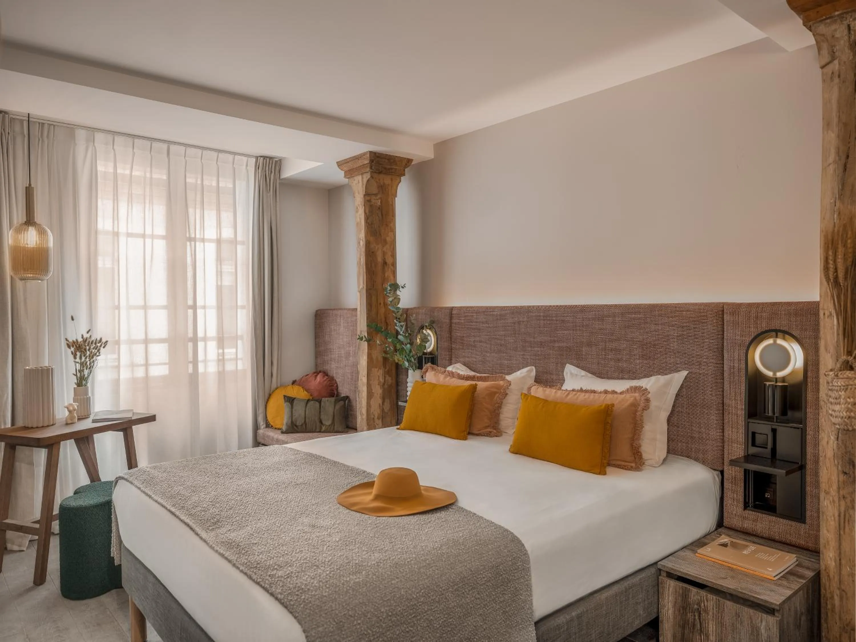 Bedroom, Bed in Boudoir des Muses