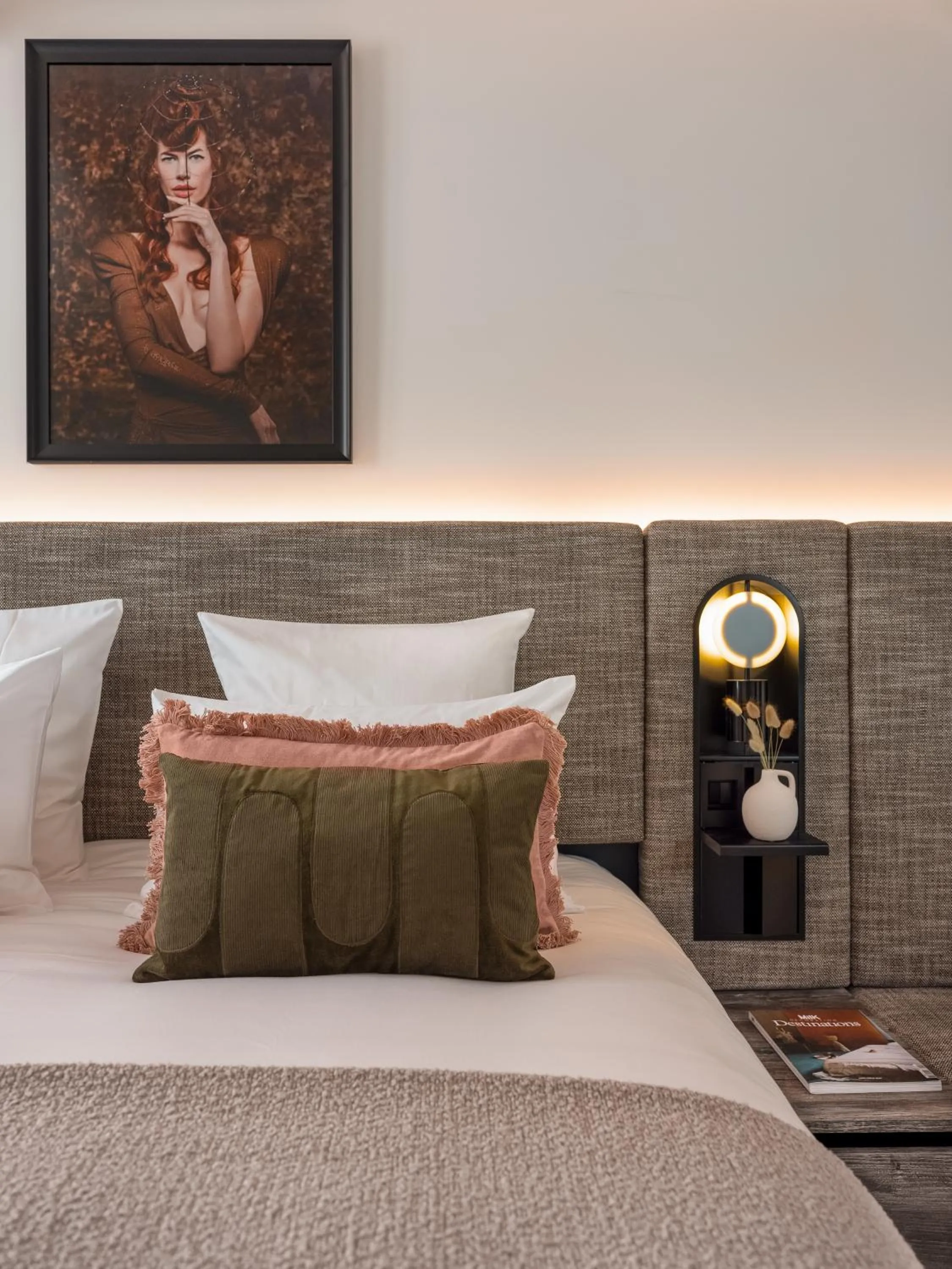 Decorative detail, Bed in Boudoir des Muses