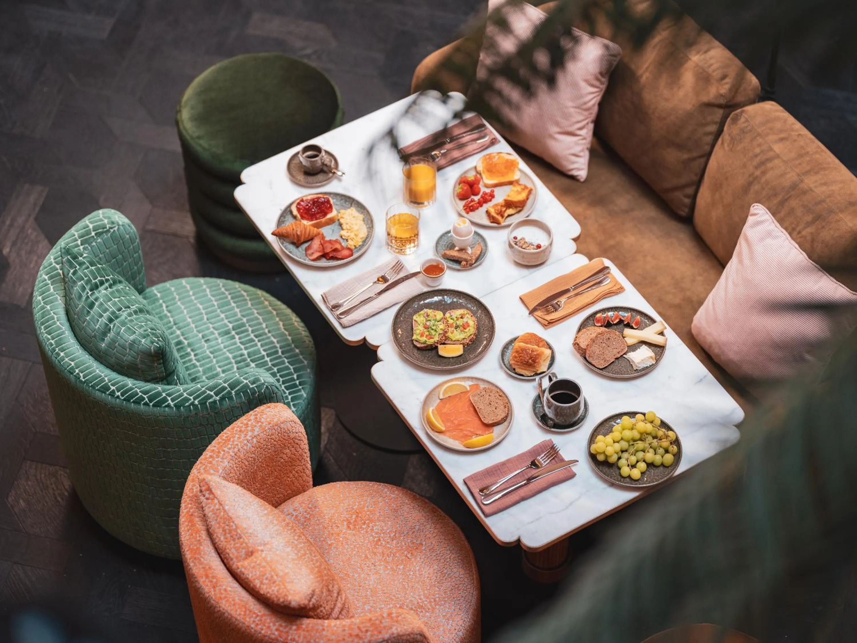 Breakfast in Boudoir des Muses