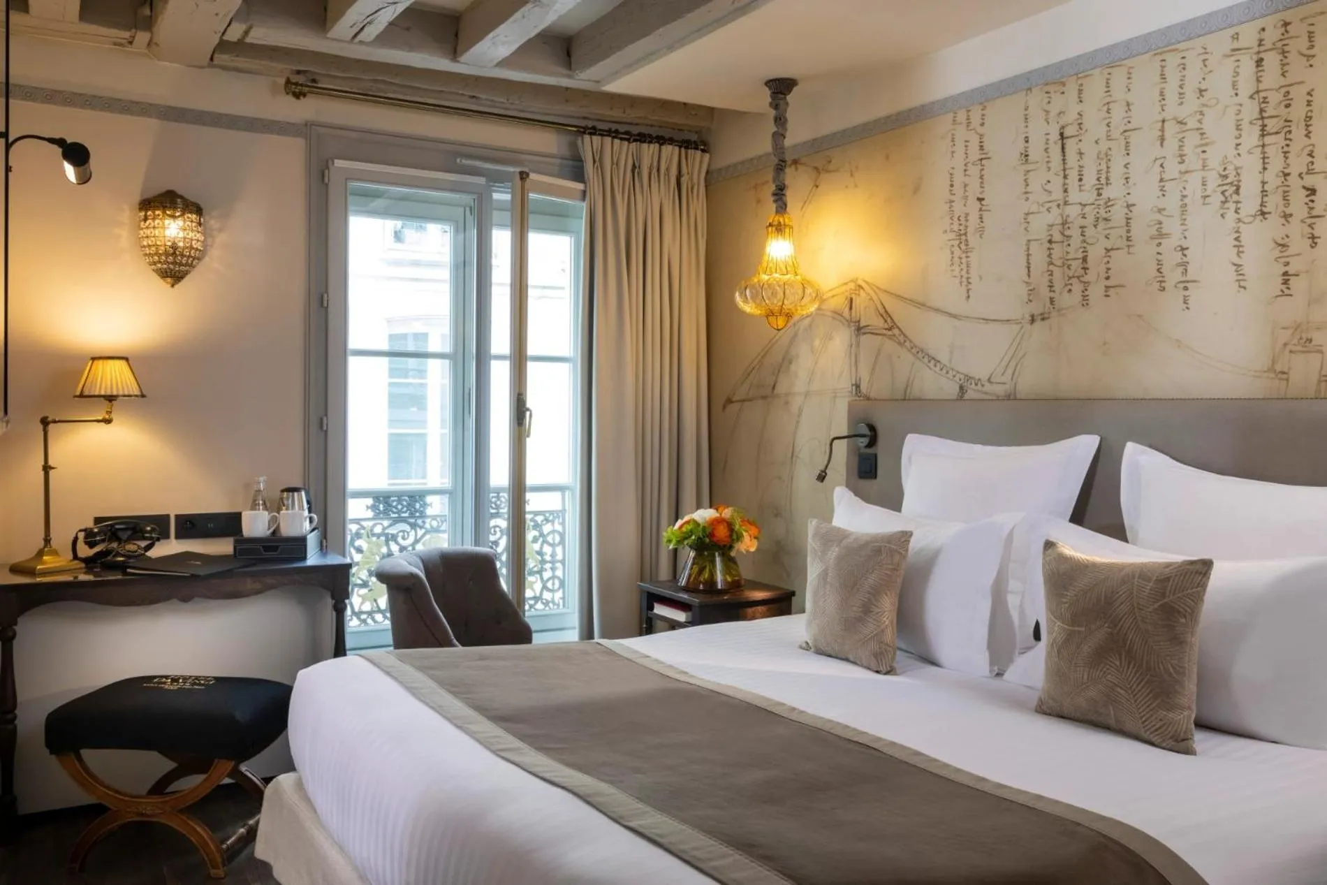 Bedroom, Bed in Hôtel Da Vinci & Spa