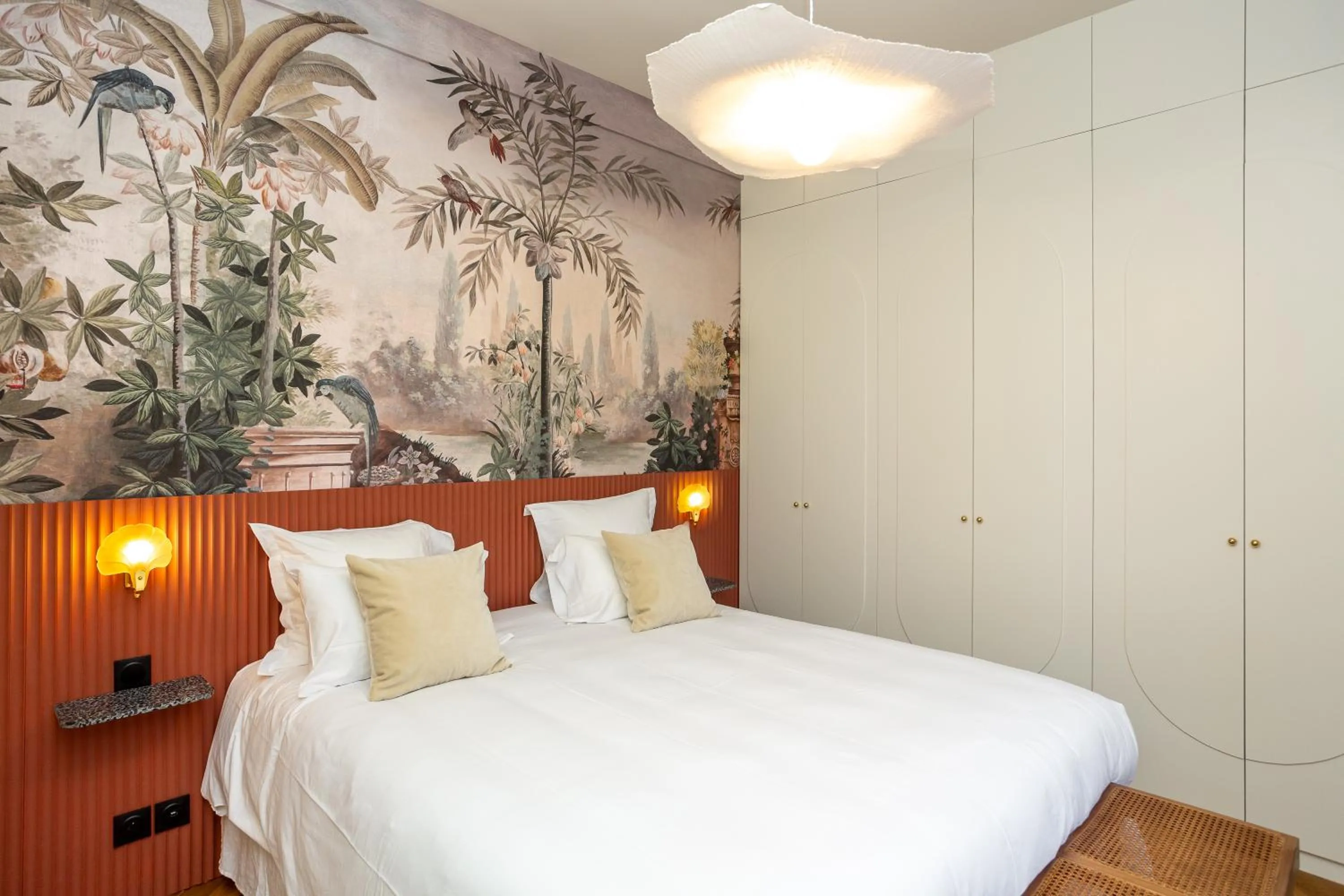 Bed in Habitat Parisien - Bourse Feydeau