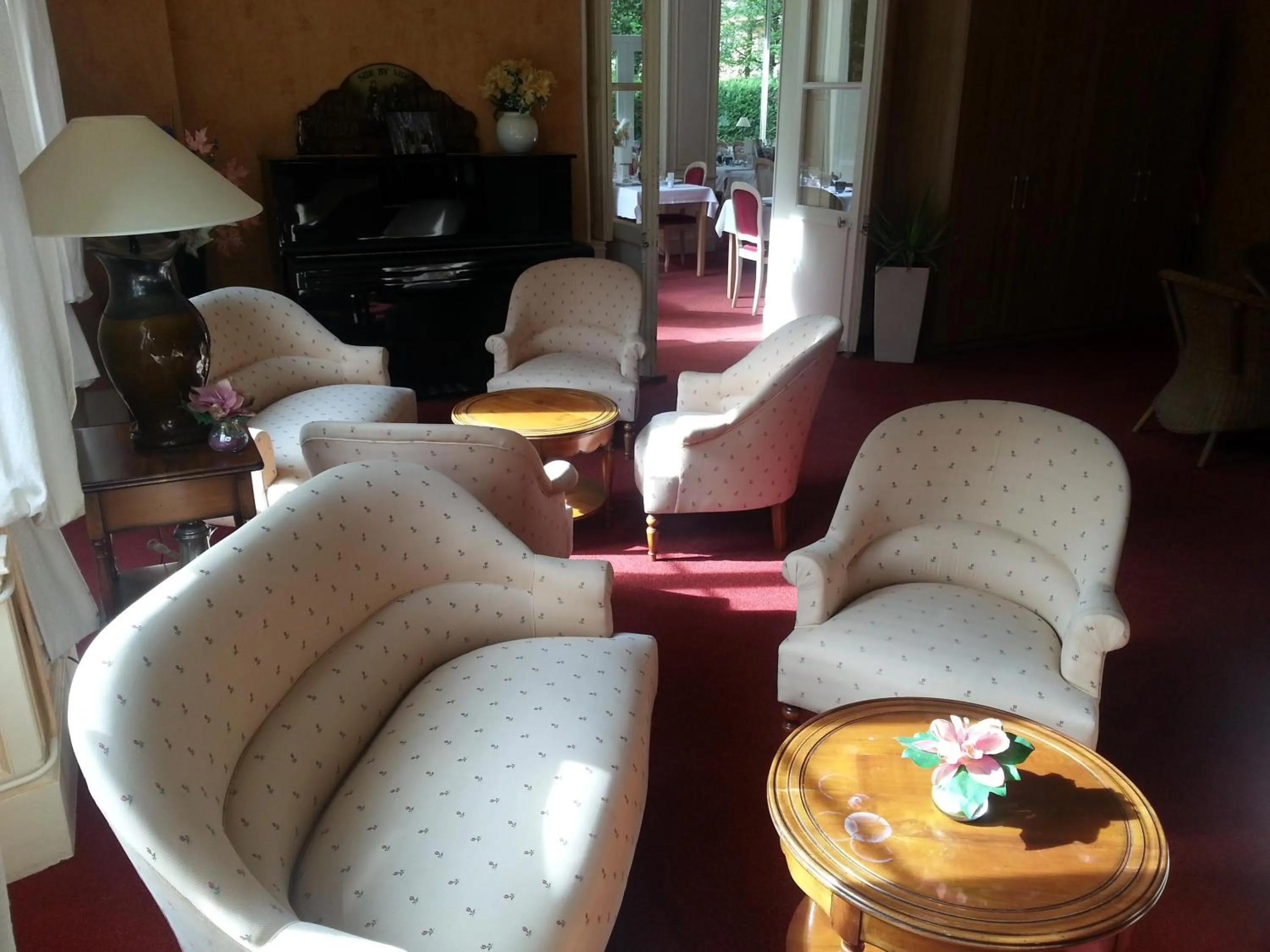 Communal lounge/ TV room in Le Tronçais