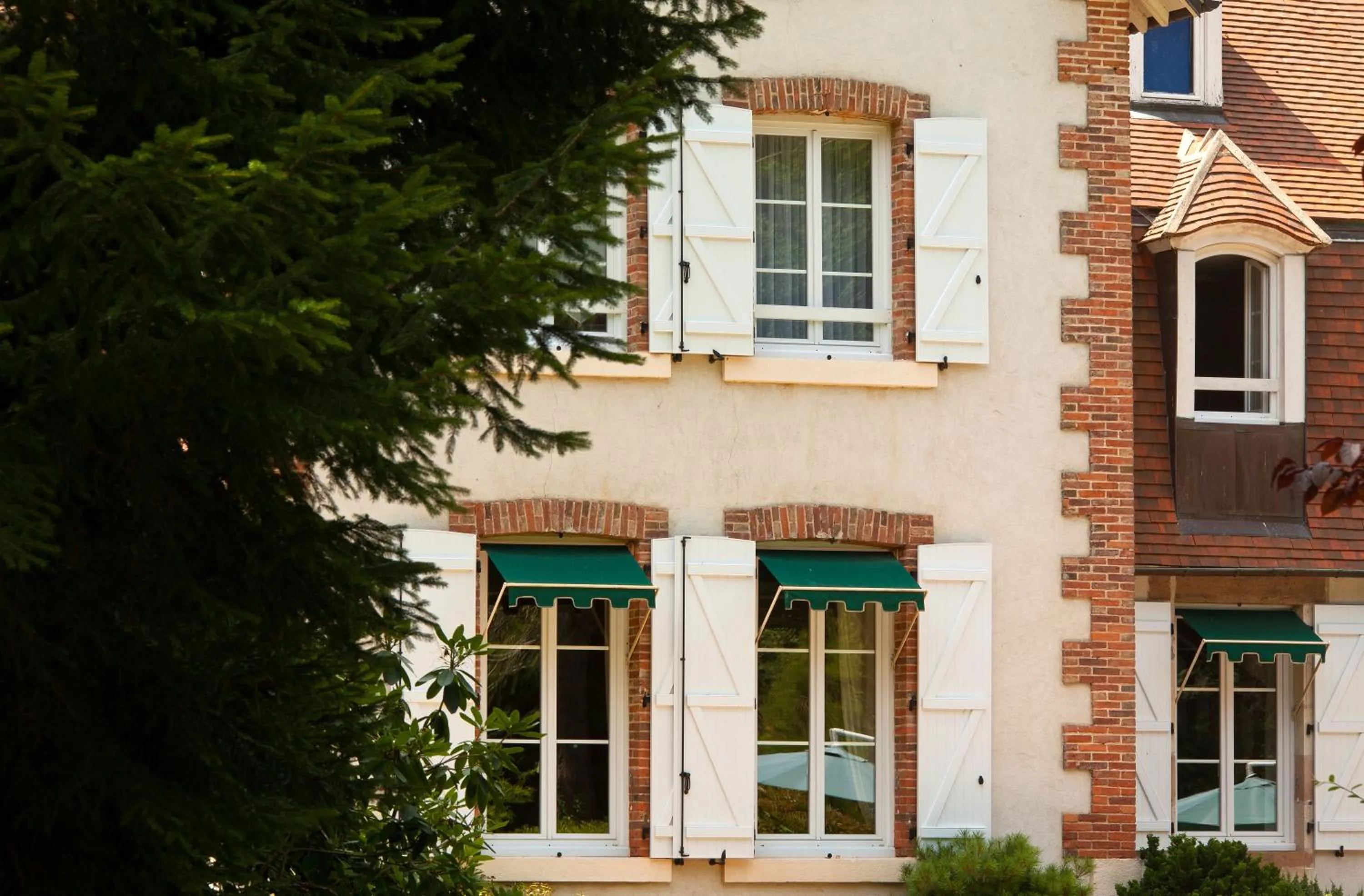 Facade/entrance in Le Tronçais