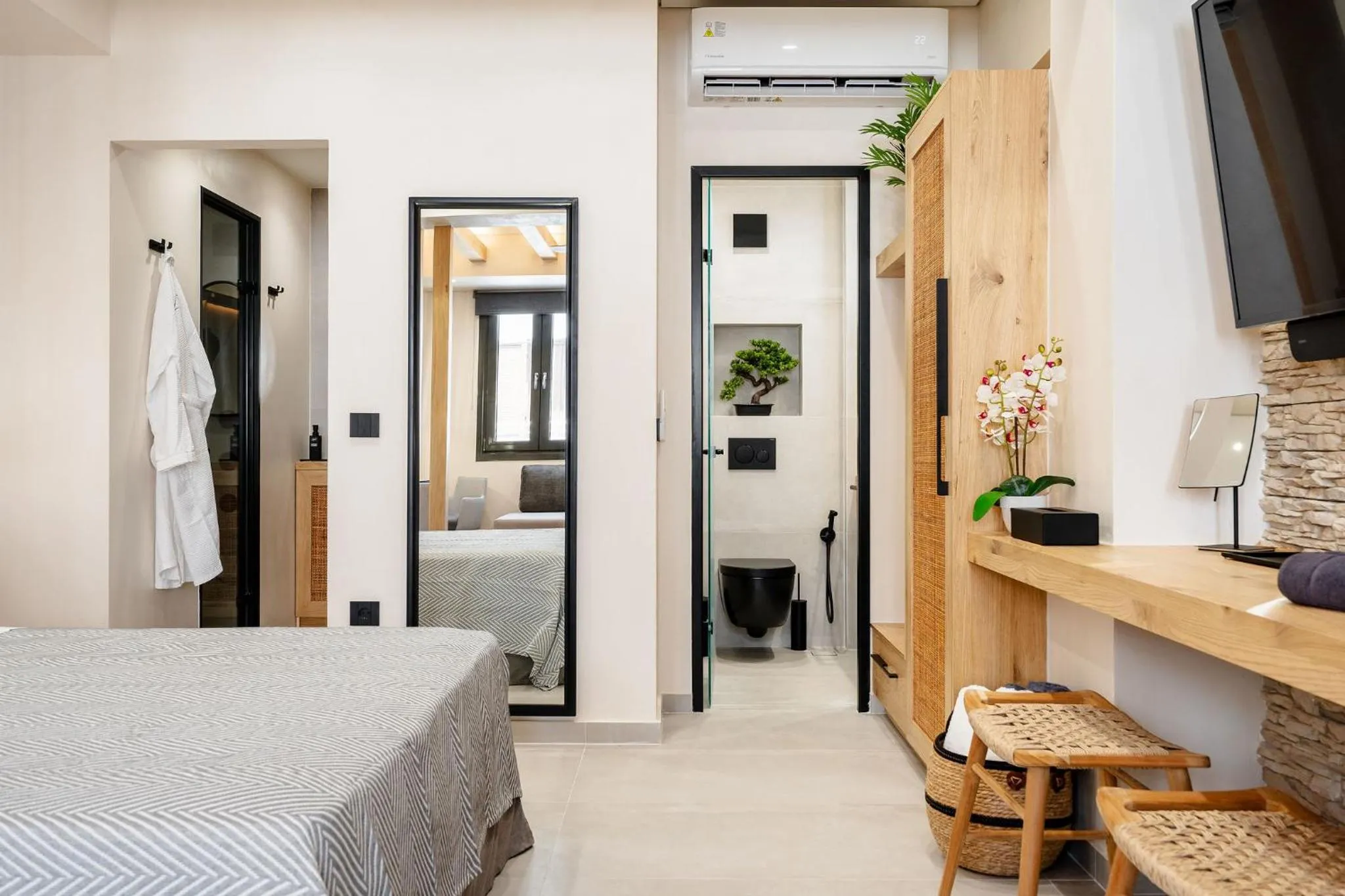 Bed in Legato Spa Suites