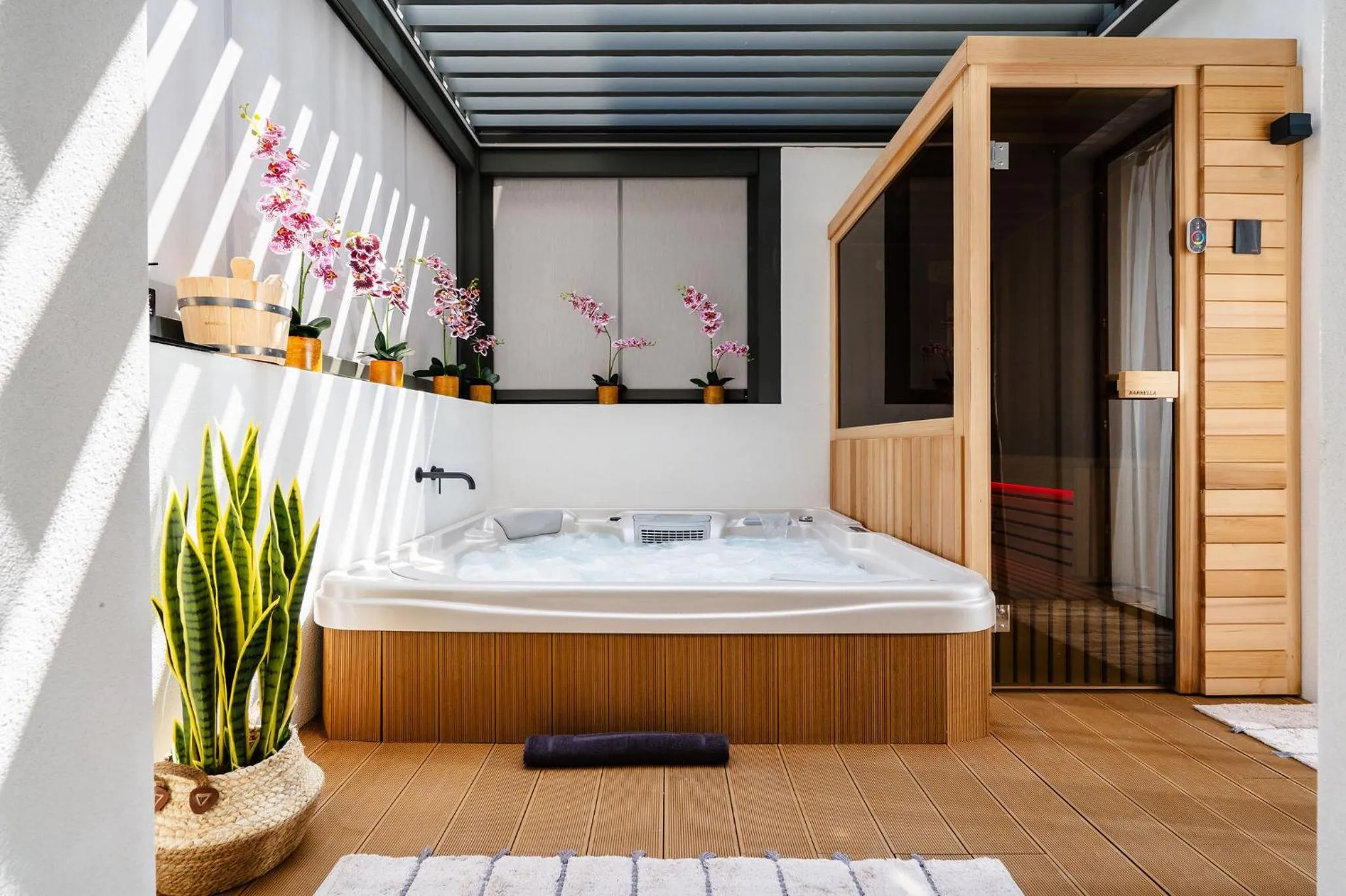 Hot Tub in Legato Spa Suites