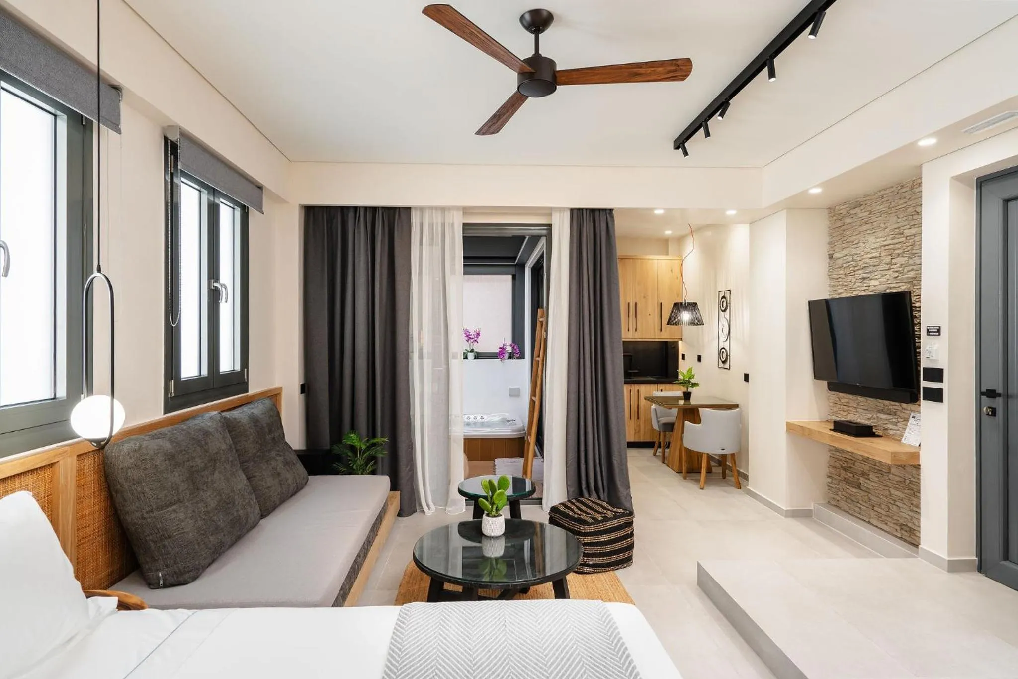 Bed in Legato Spa Suites