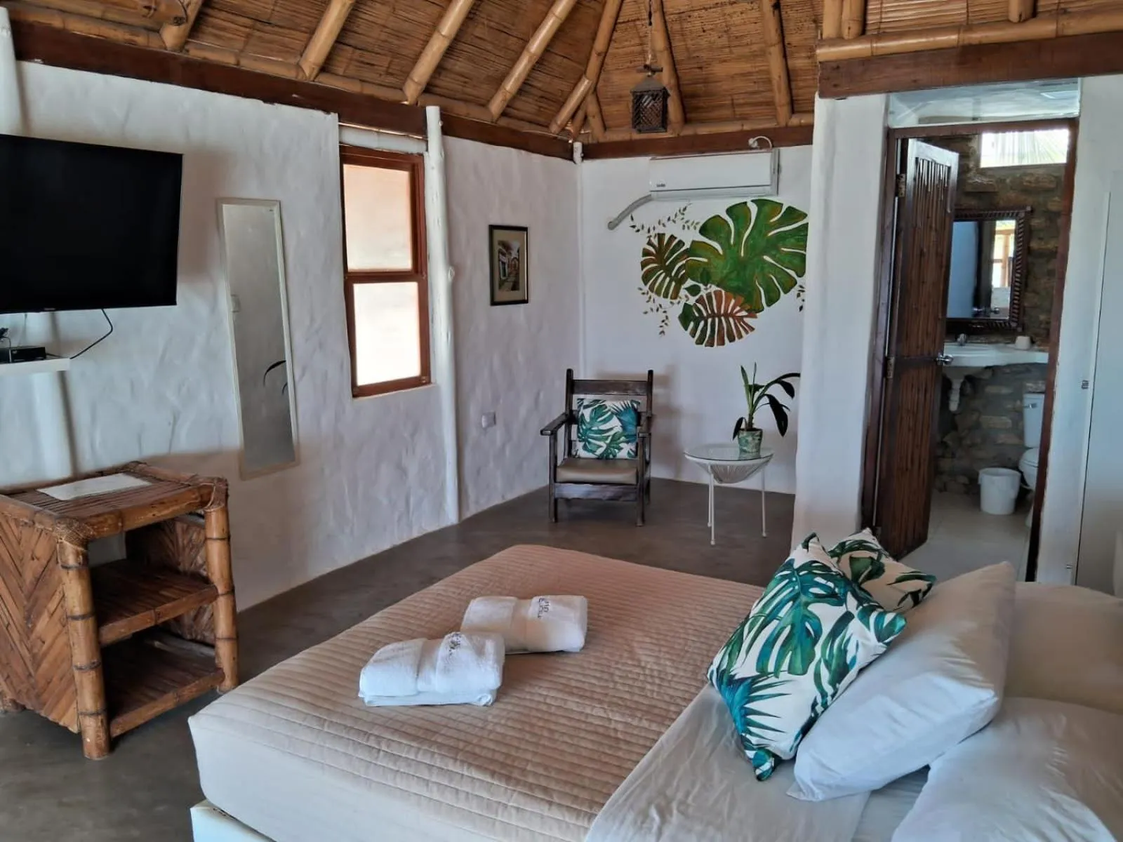 Bedroom, Bed in Hotel Puerto Antiguo