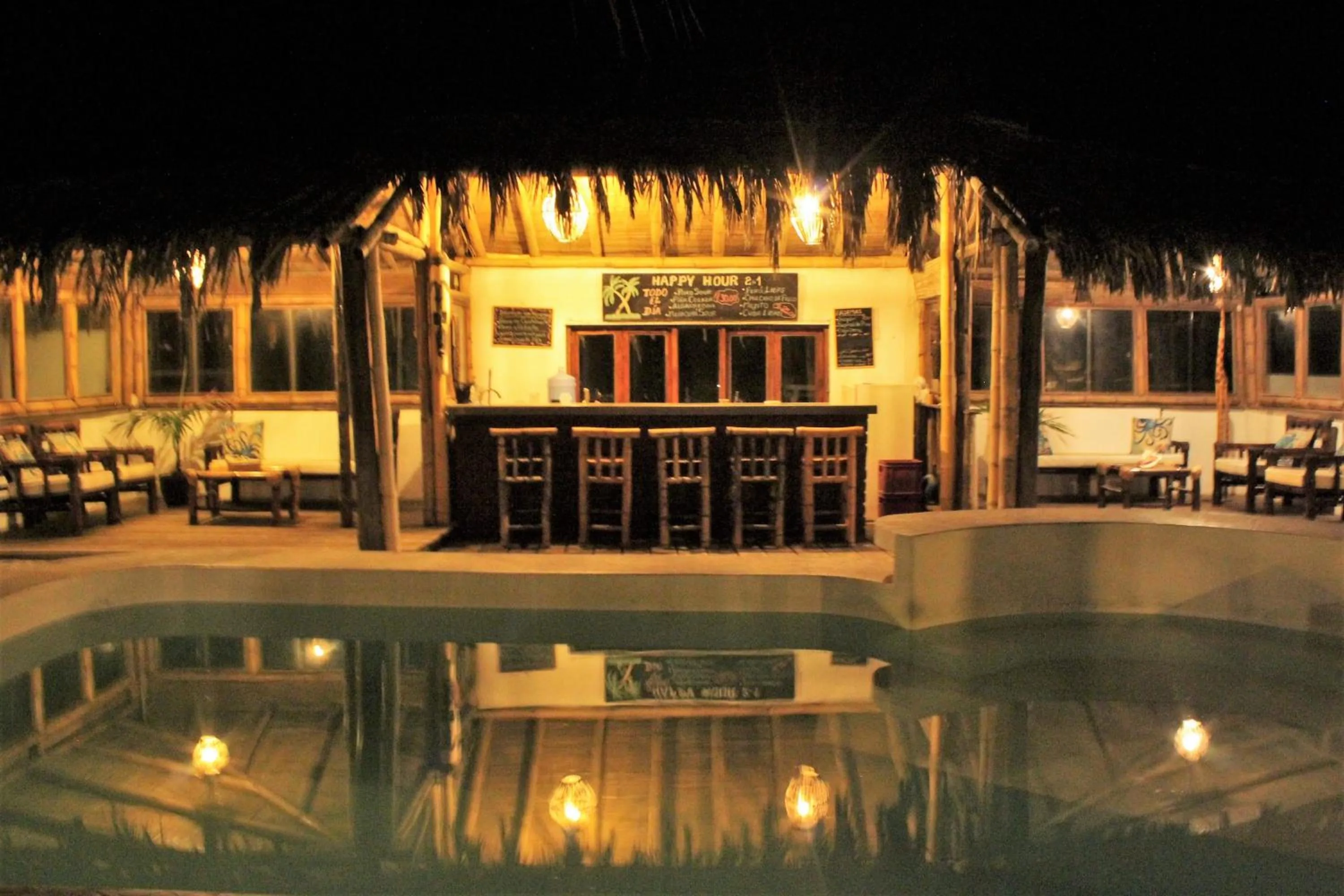 Lounge or bar in Hotel Puerto Antiguo