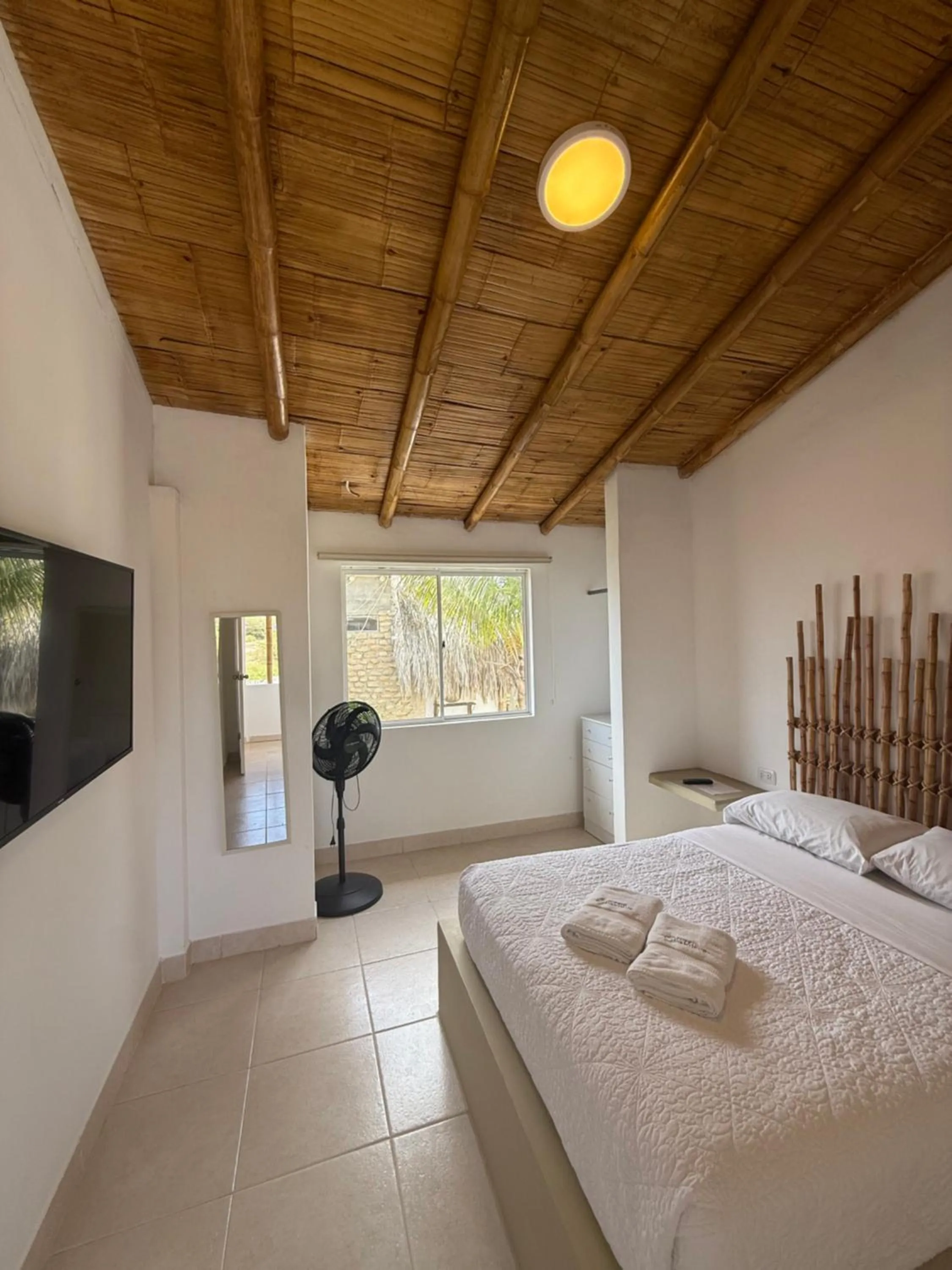 Bed in Hotel Puerto Antiguo