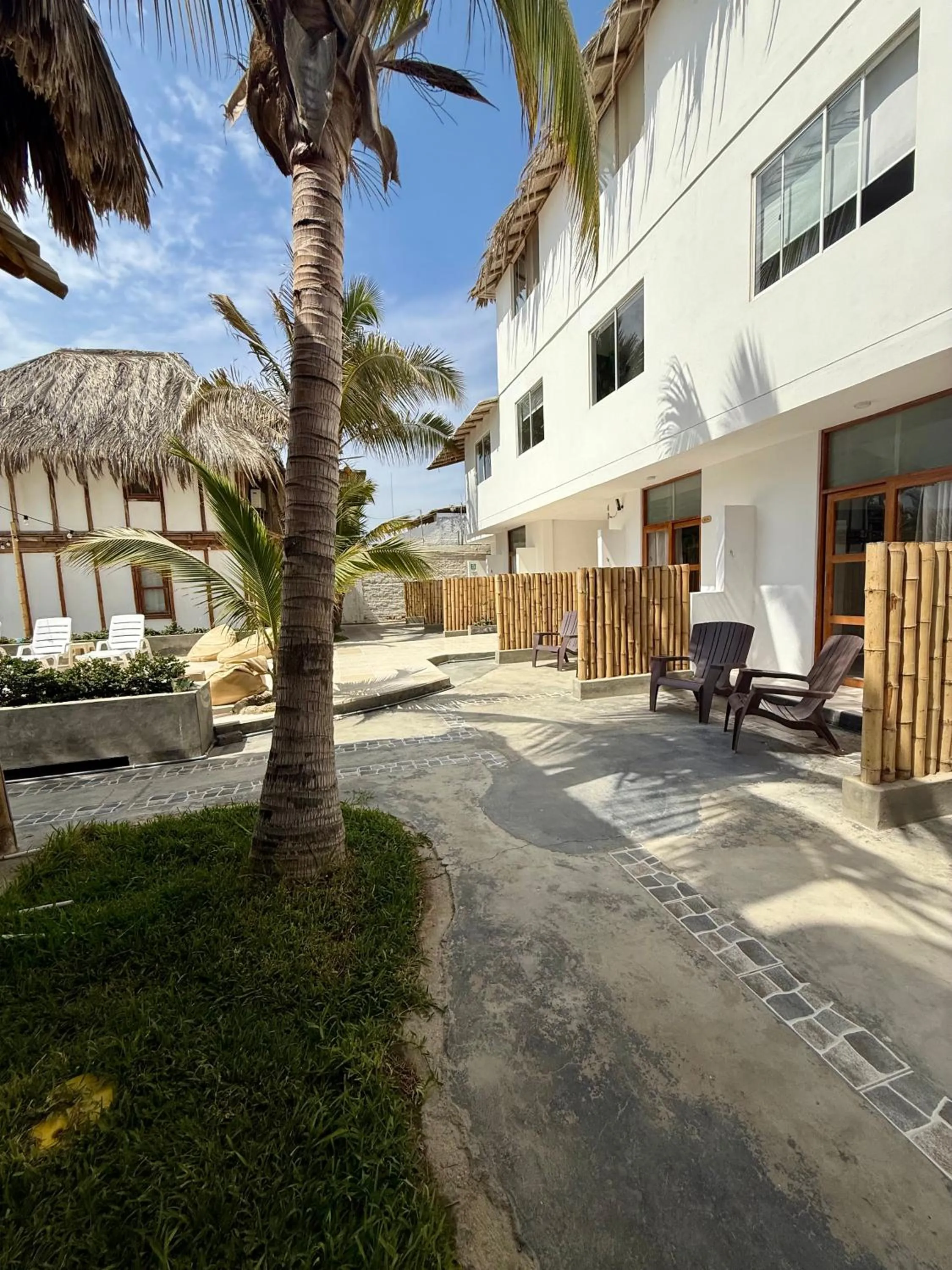 Patio in Hotel Puerto Antiguo