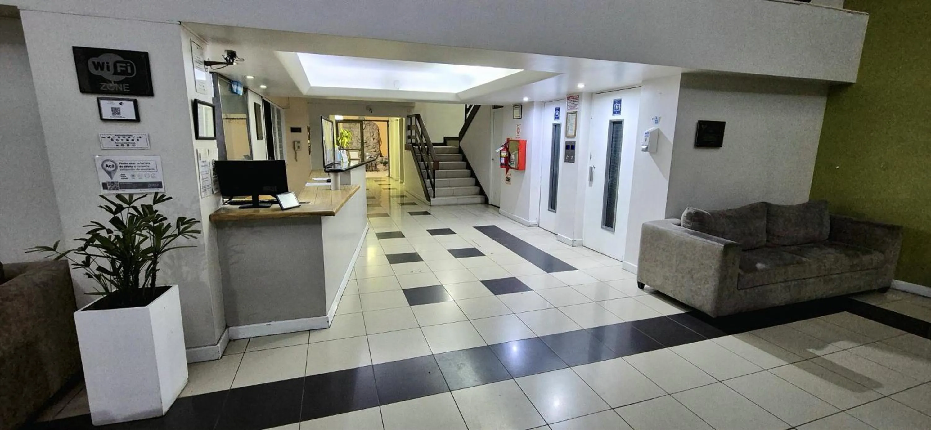 Hotel Puerta del Sol