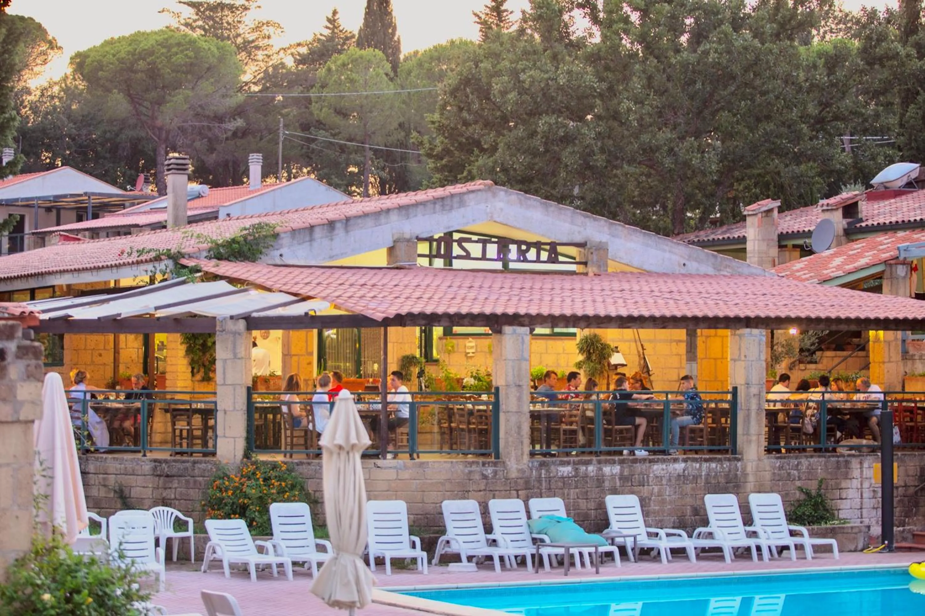 Restaurant/places to eat in Residence with swimming - pool in Guardistallo