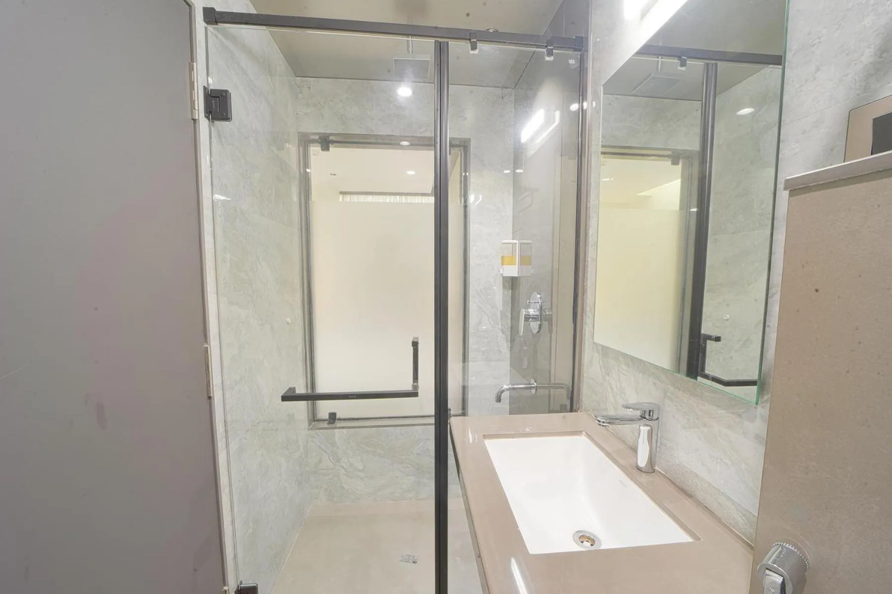 Bathroom in Hotel Devgiri Inn and Restaurant
