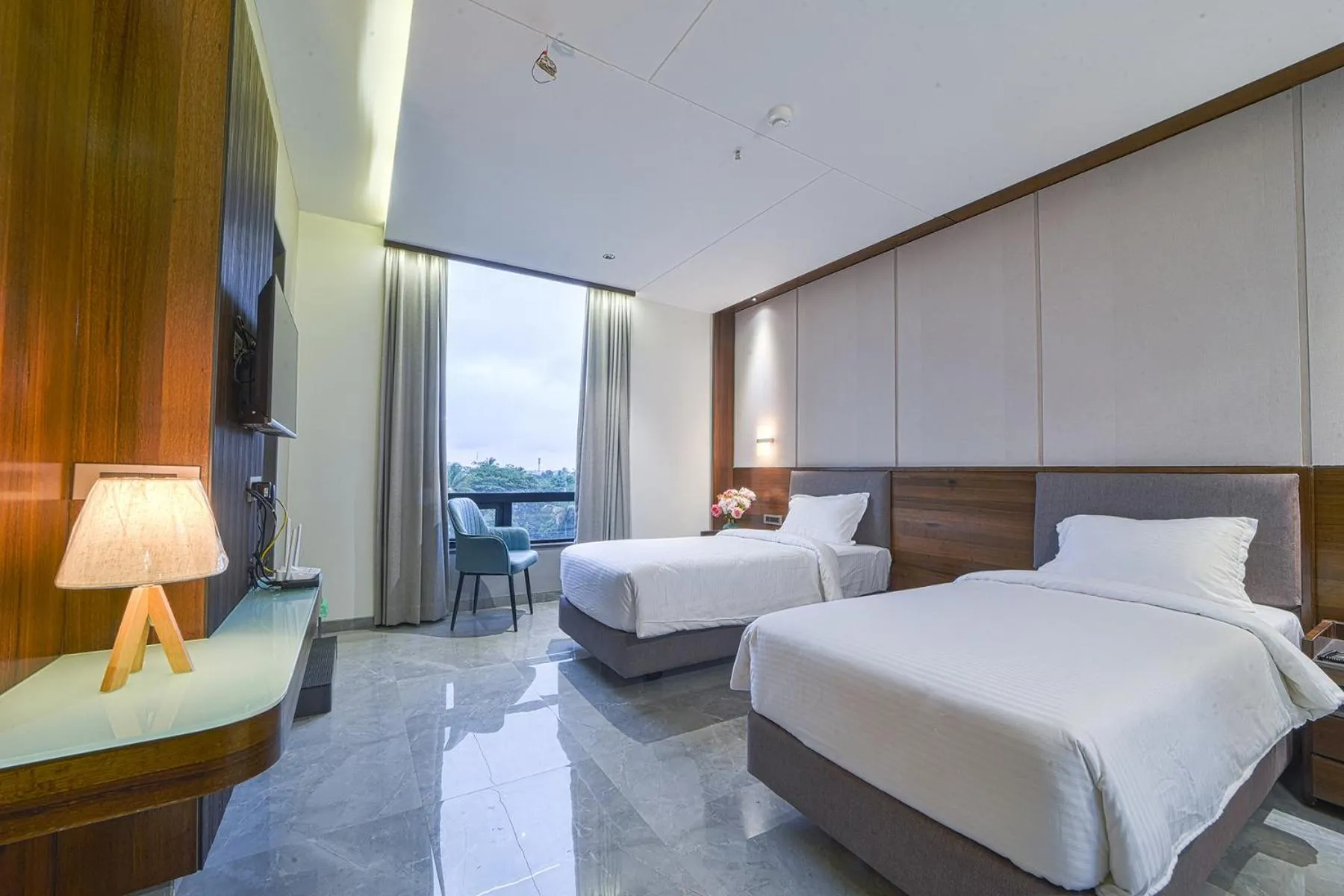 View (from property/room), Bed in Hotel Devgiri Inn and Restaurant