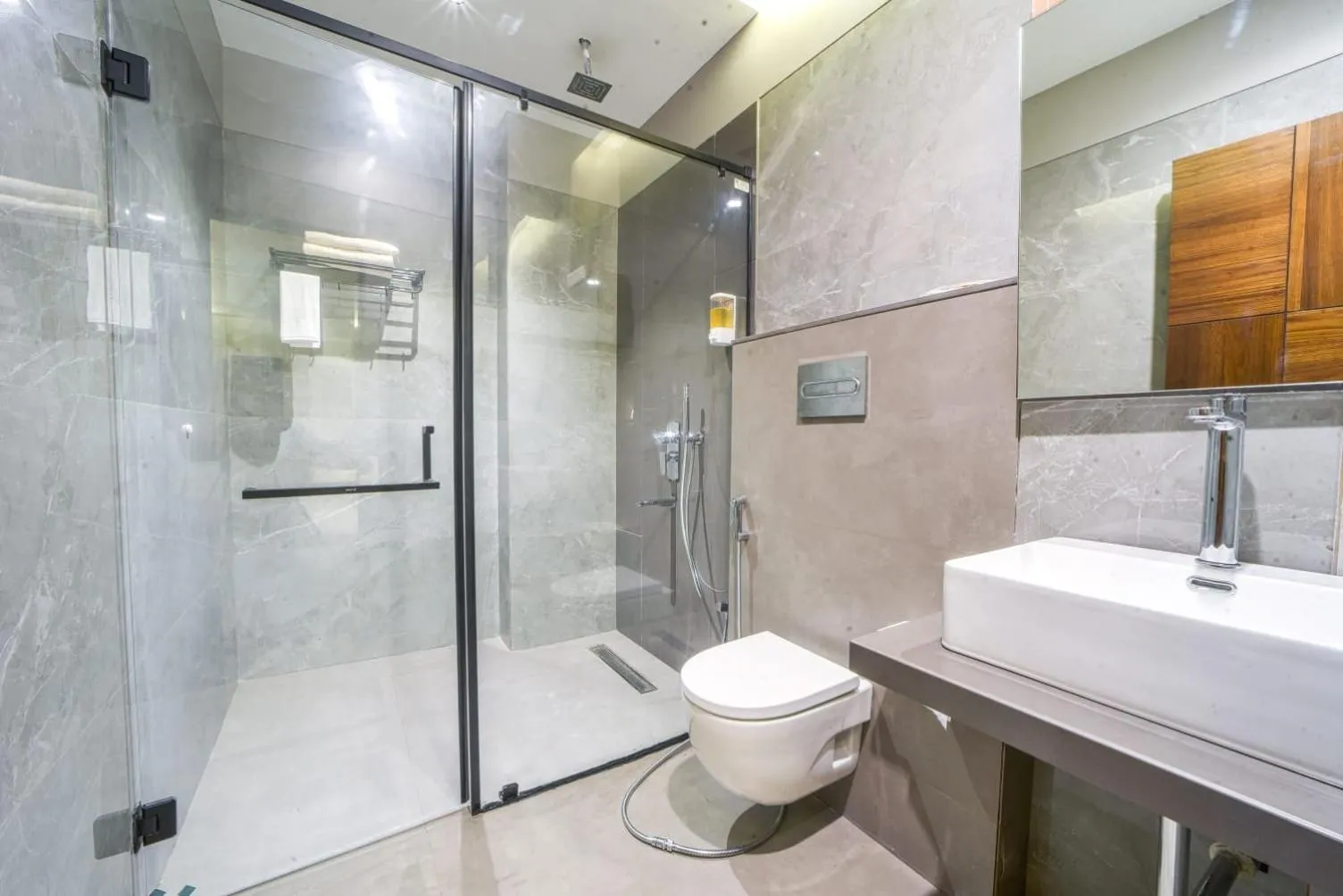 Bathroom in Hotel Devgiri Inn and Restaurant