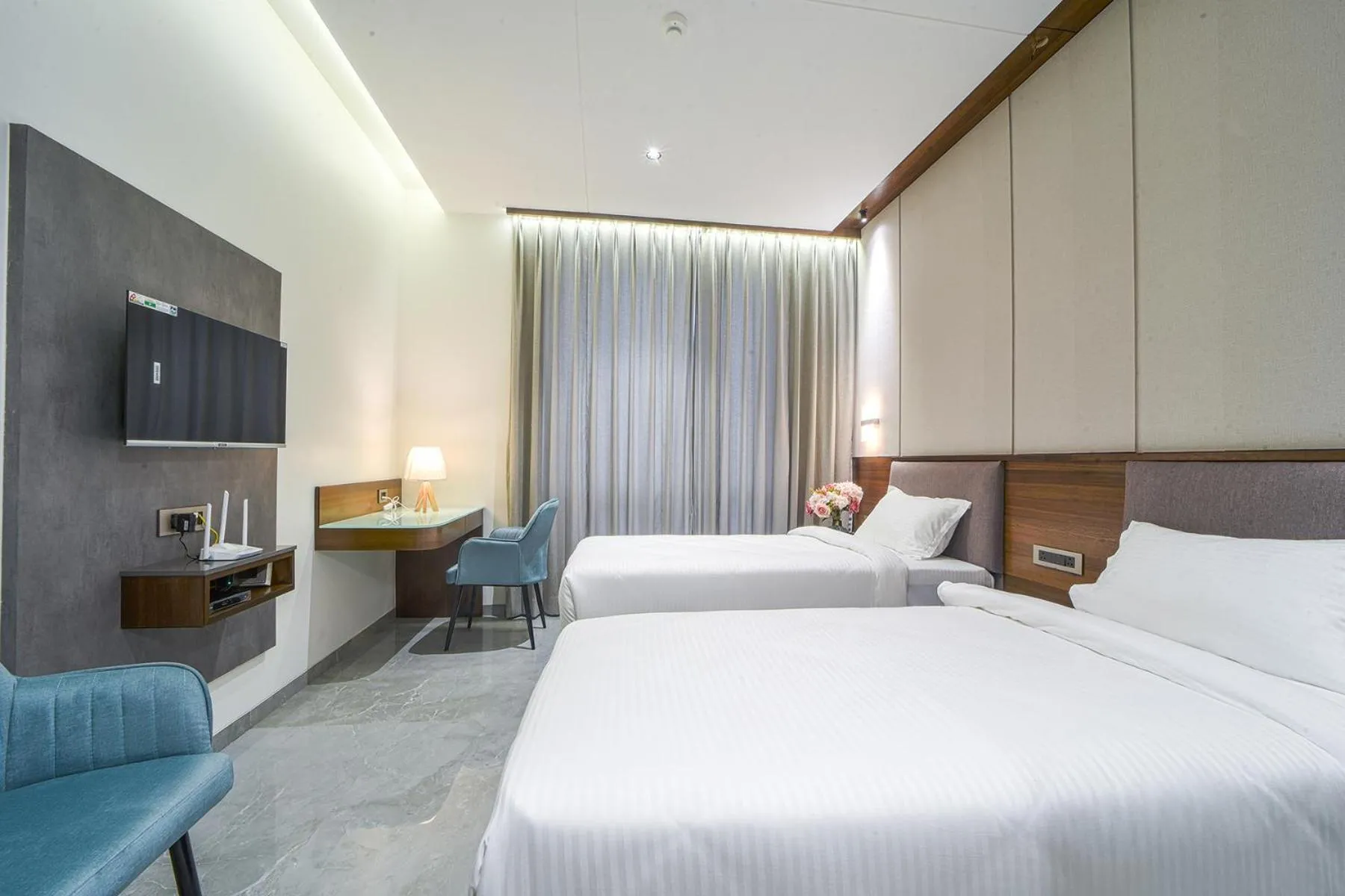 TV and multimedia, Bed in Hotel Devgiri Inn and Restaurant