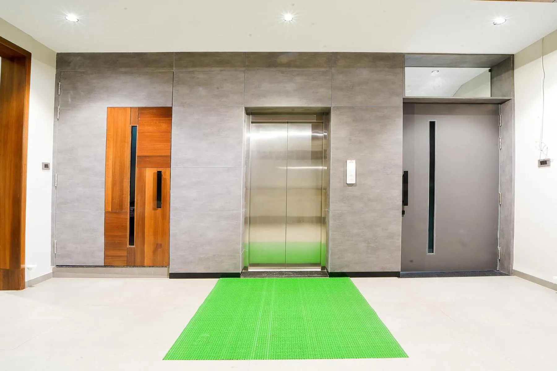 elevator in Hotel Devgiri Inn and Restaurant